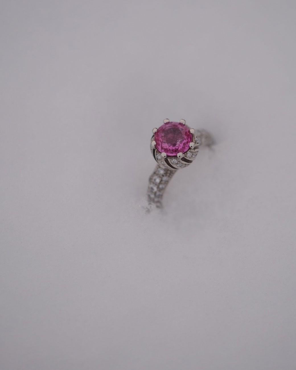 Round Cut Ring in 950/ Platinum with Pink Sapphire and Diamonds   For Sale