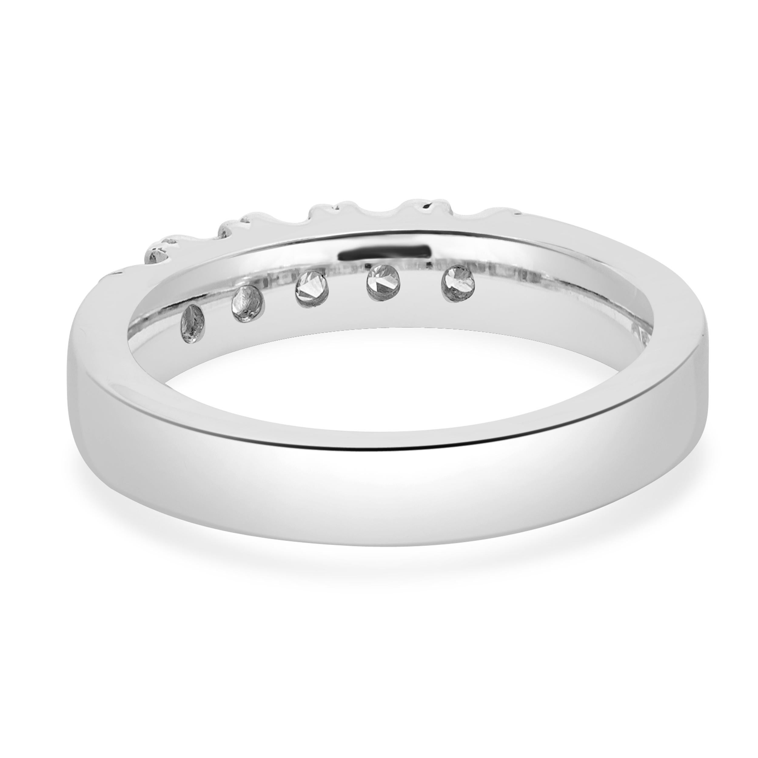 Platinum Princess Cut Diamond Band In Excellent Condition For Sale In Scottsdale, AZ