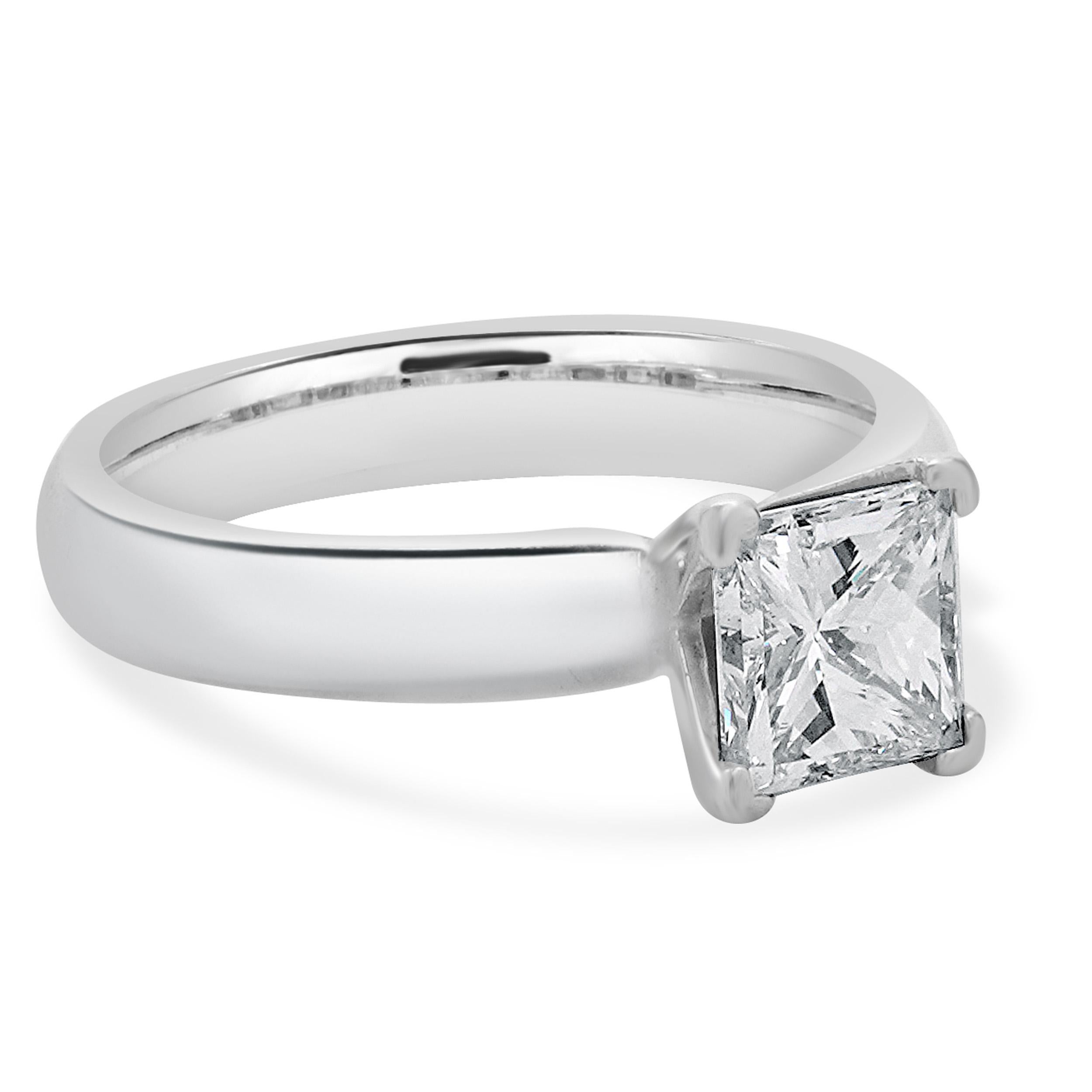 Platinum Princess Cut Diamond Engagement Ring In Excellent Condition For Sale In Scottsdale, AZ