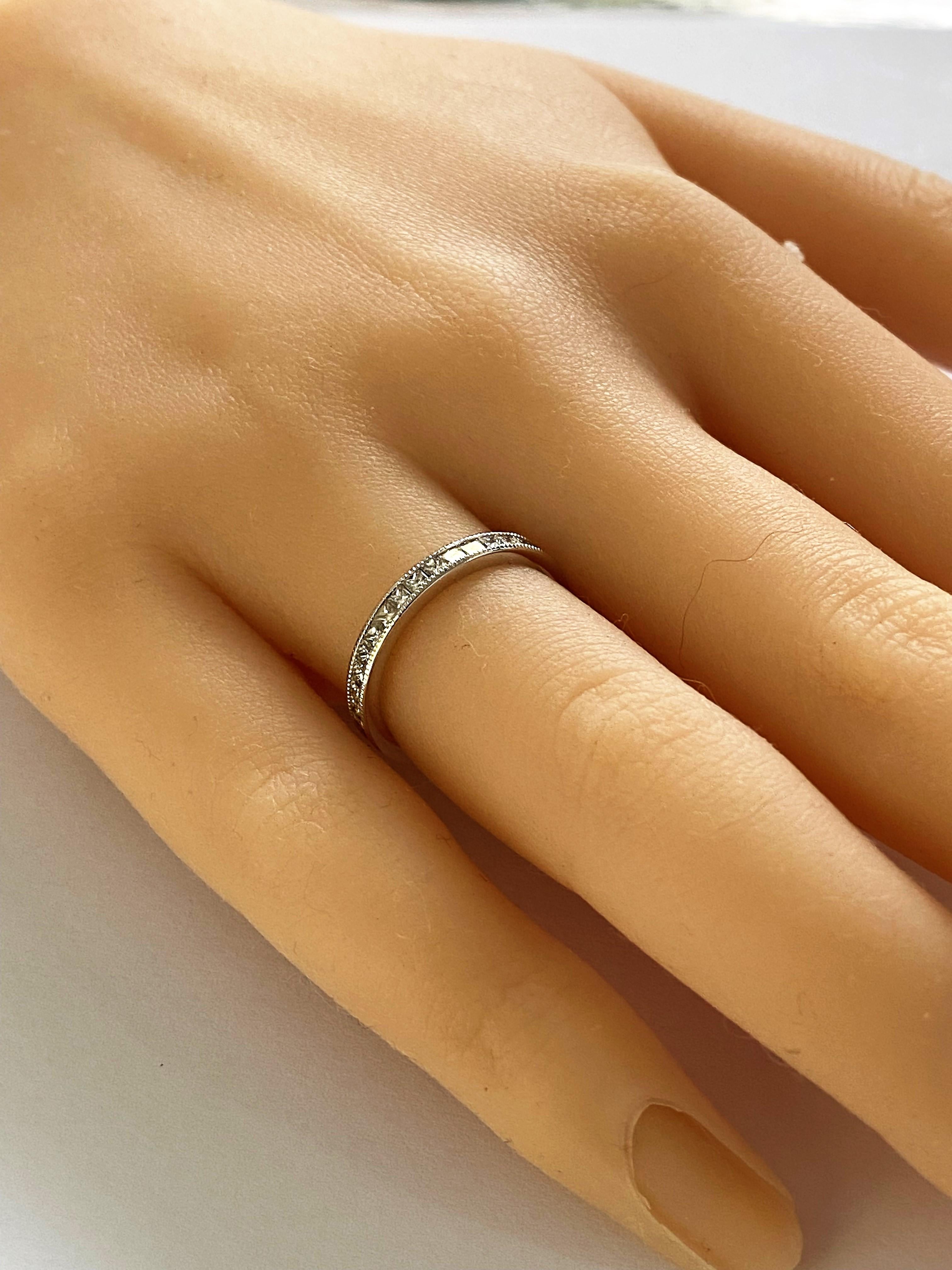 Platin Princess Cut Diamond Eternity Milgrain Band mit einem Gewicht von 1,45 Karat 1