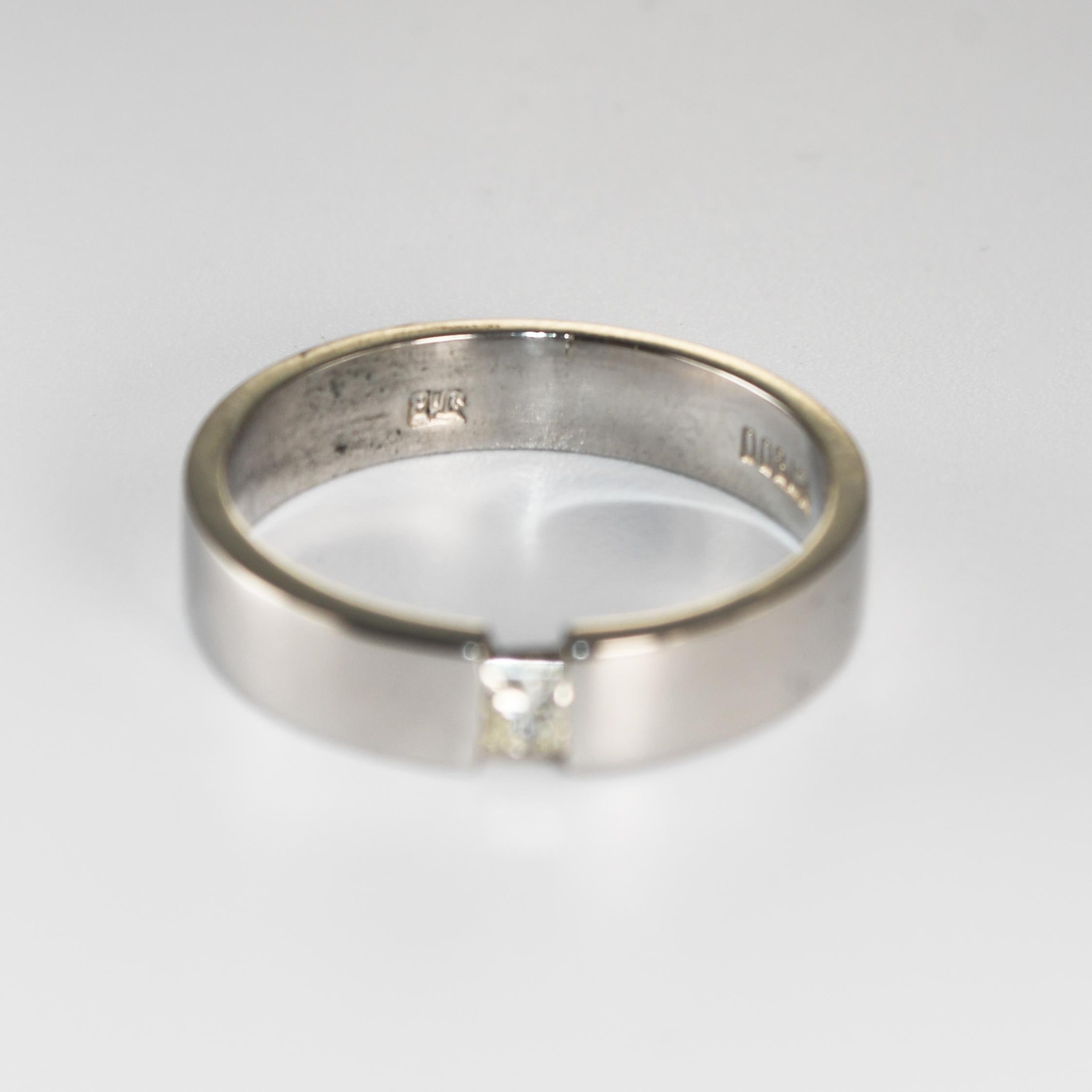 Femenino o masculino Alianza de Platino con Diamante talla princesa 0,12ct en venta