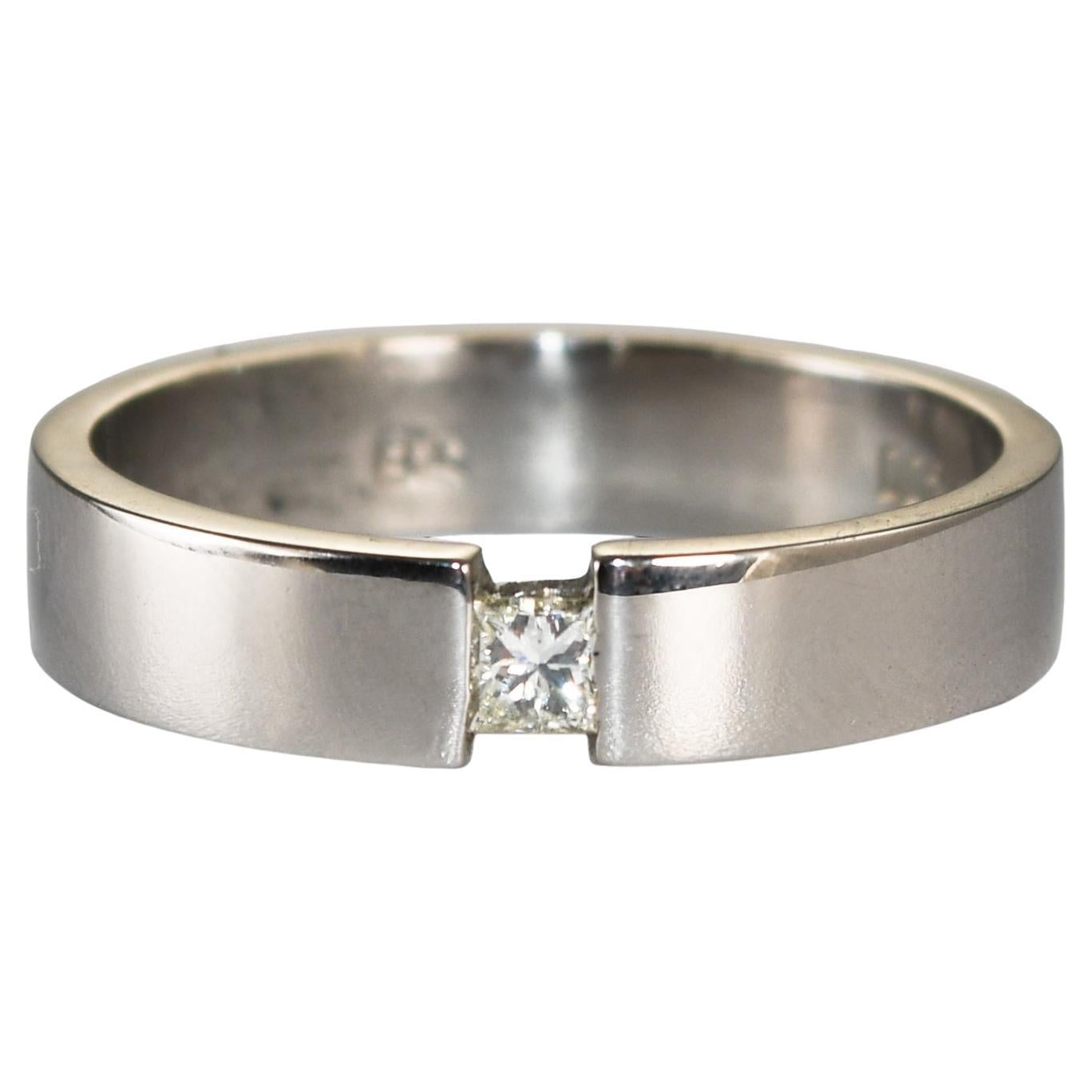 Alianza de Platino con Diamante talla princesa 0,12ct en venta