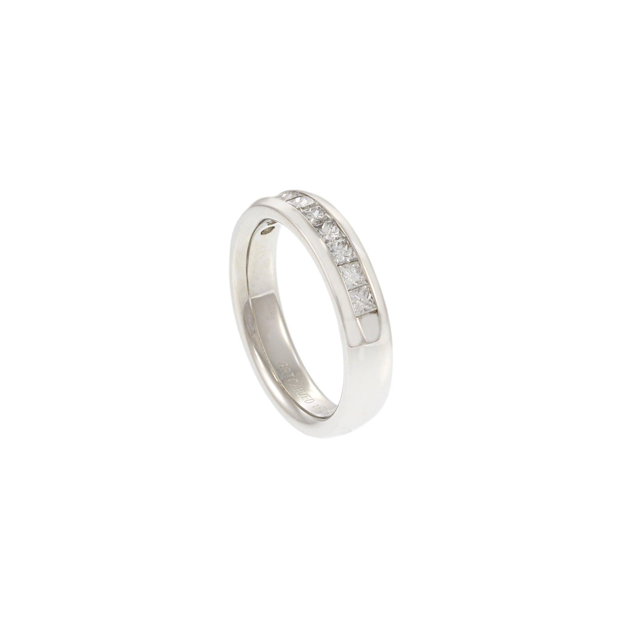 Platinum Princess Cut Diamond Wedding Band In New Condition For Sale In New York, NY