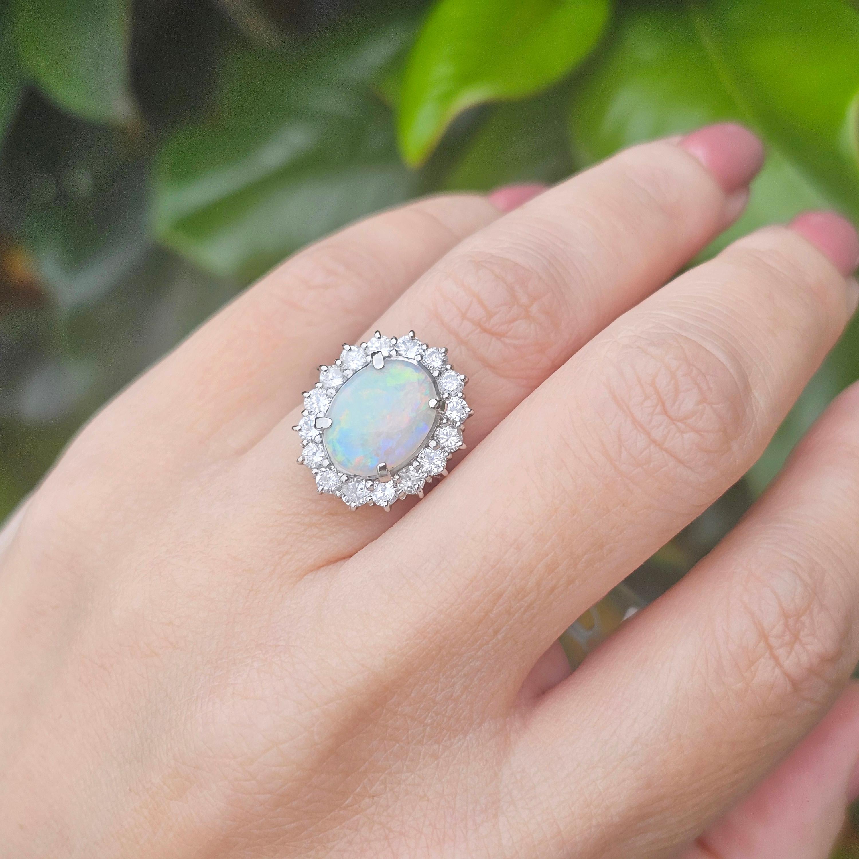 Anillo de Platino Pt900 Ópalo Australiano y Diamante en venta 1