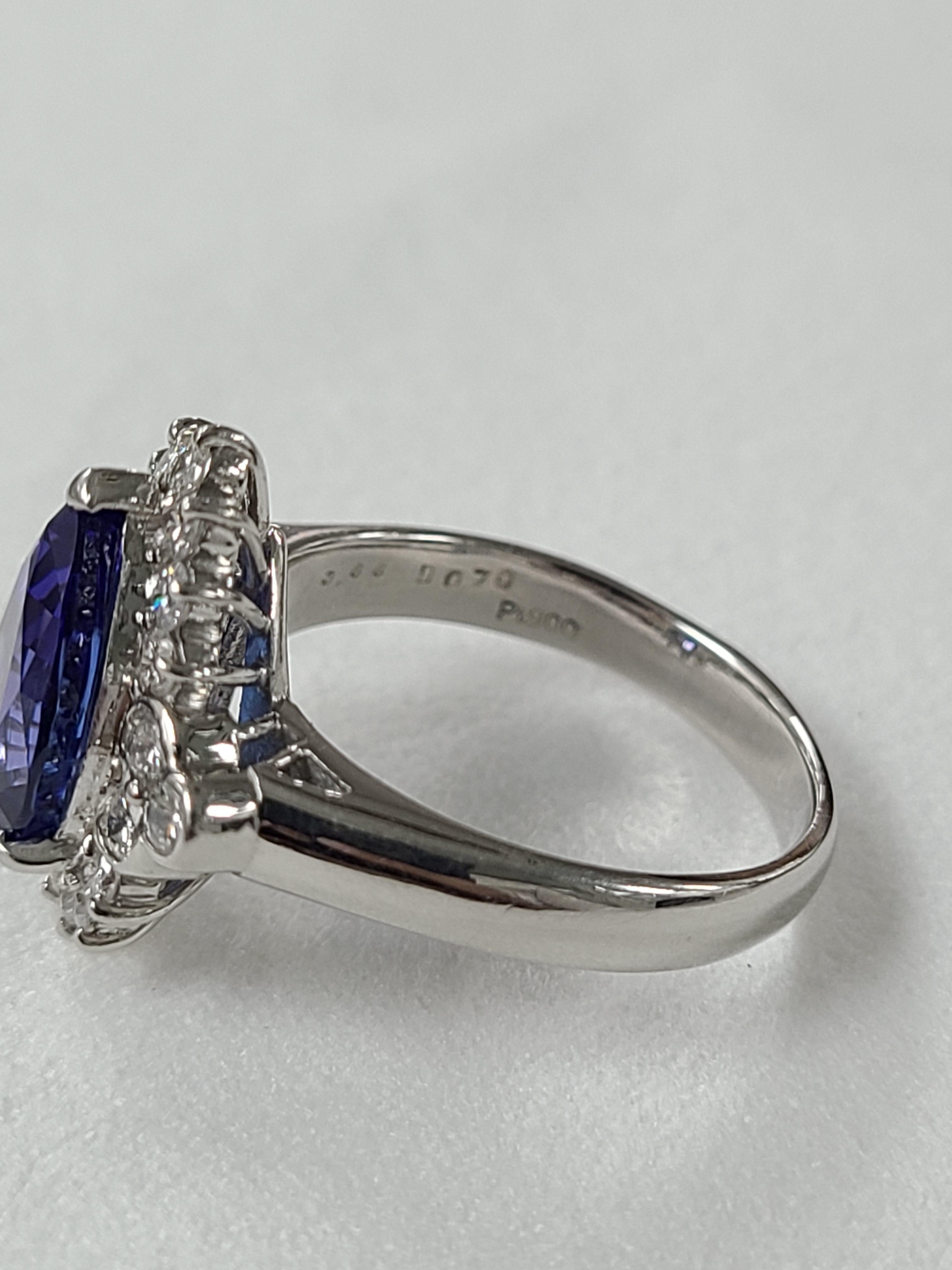 Women's or Men's Platinum PT900 Tanzanite and Diamond Ring