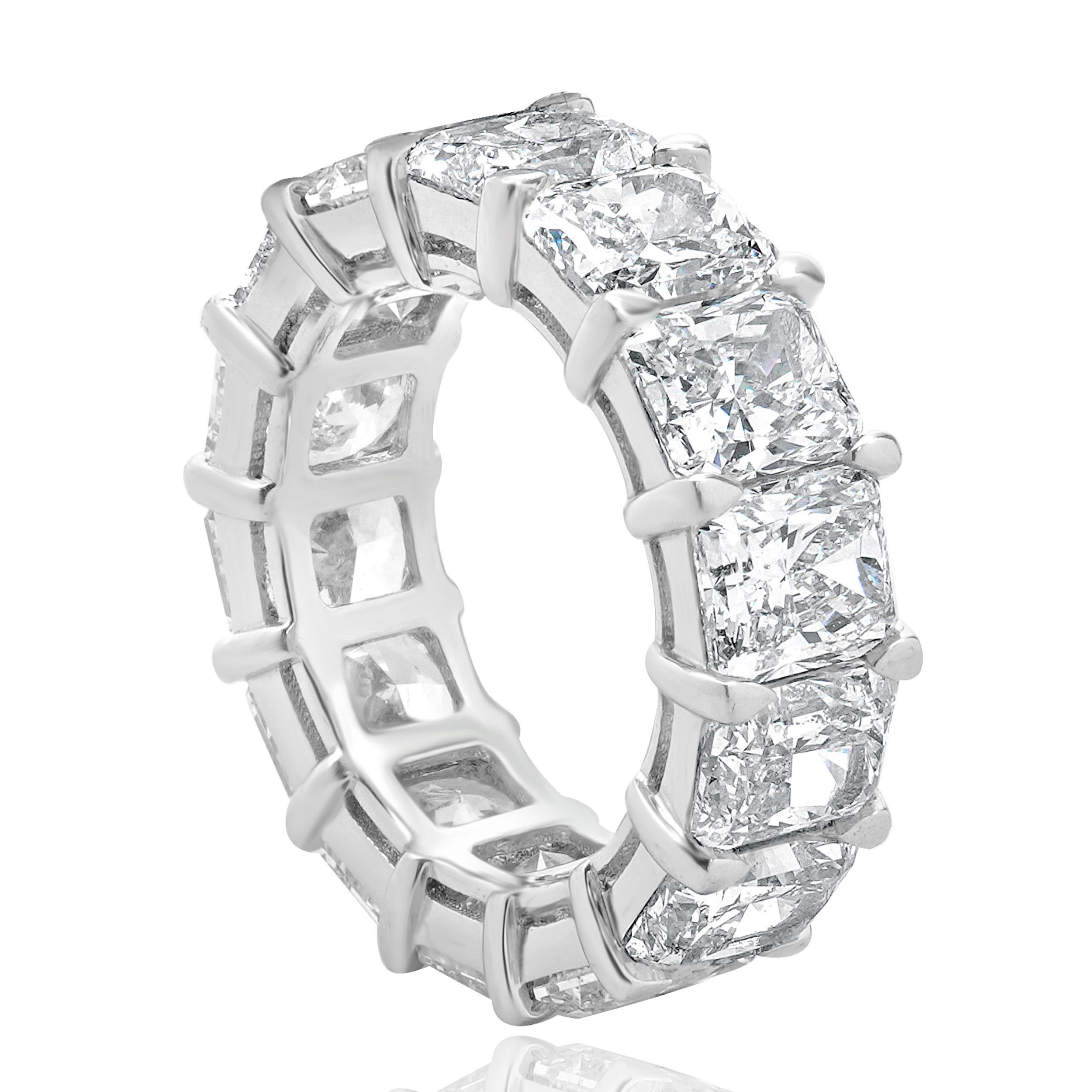 Platinum Radiant Cut Diamond Eternity Band In Excellent Condition For Sale In Scottsdale, AZ