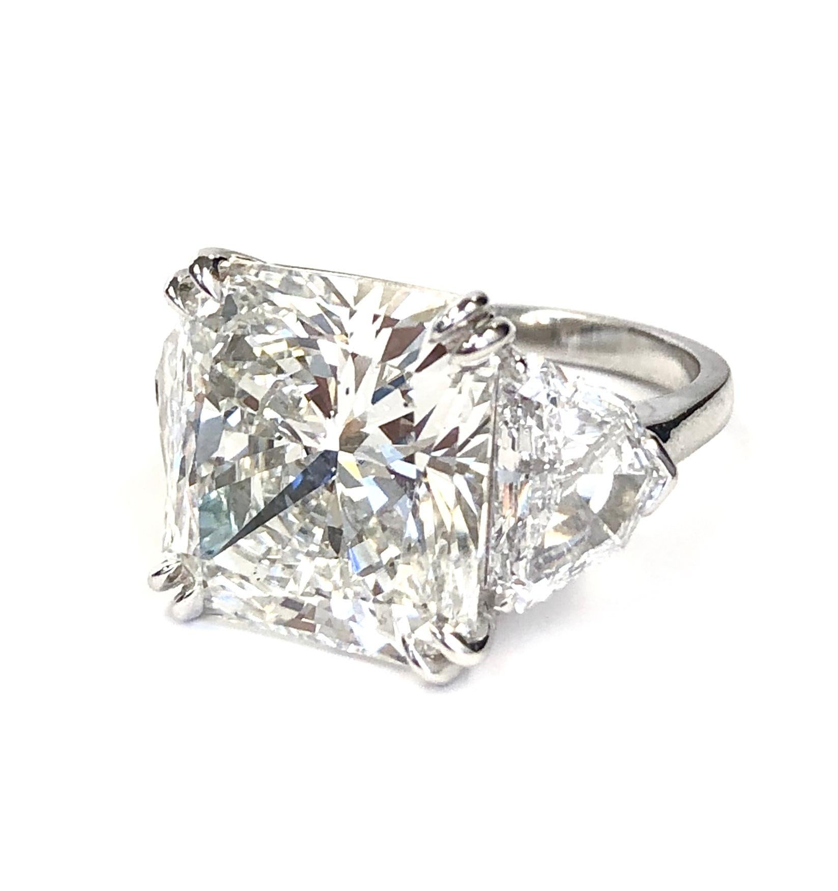 Radiant Cut Radiant Diamond  12.62 CT, HSI1 GIA Report, Platinum Ring For Sale