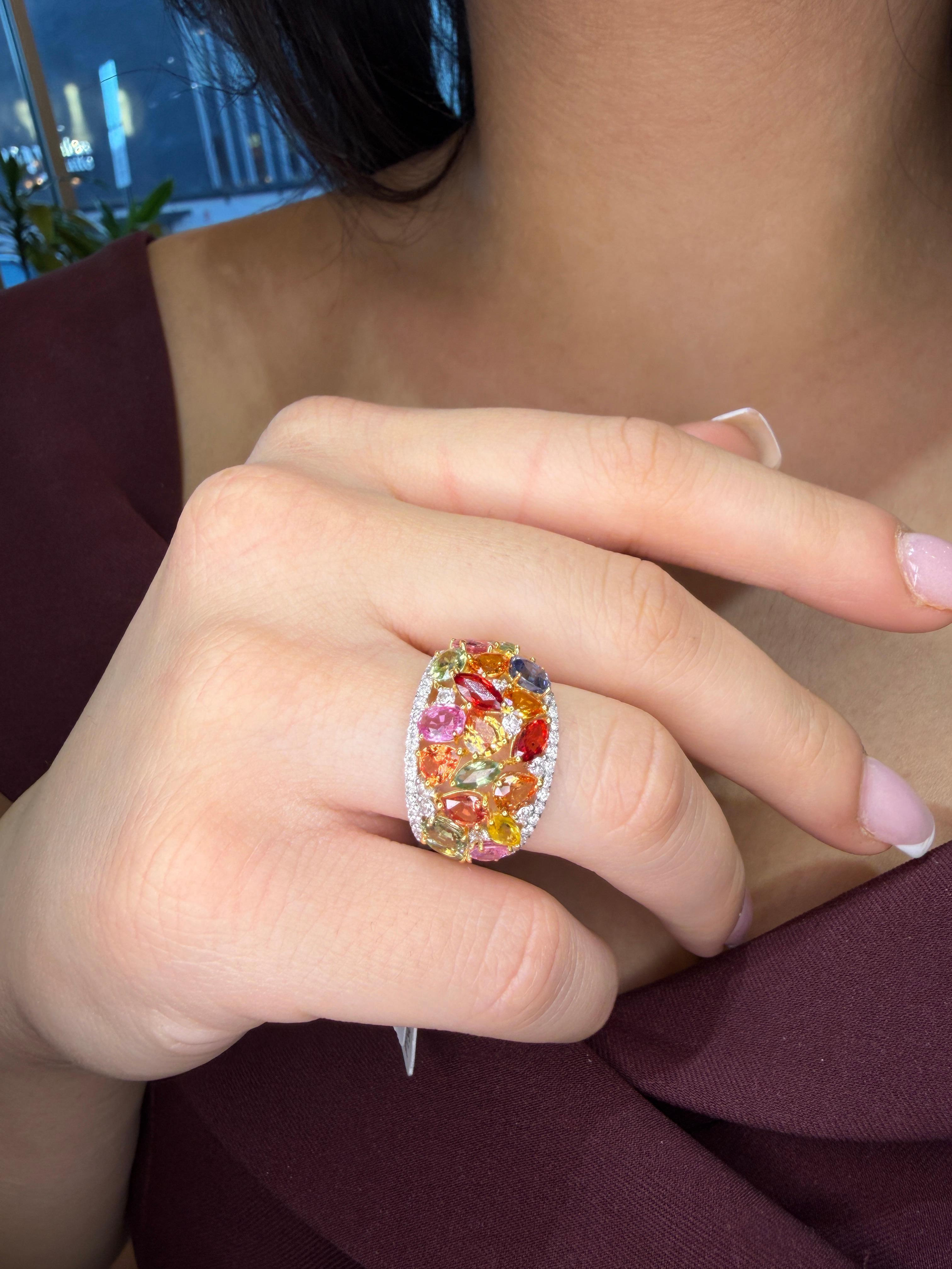 Anello in platino con zaffiri e diamanti Rainbow Diamonds - 6,23 carati di zaffiri multicolore in vendita 7