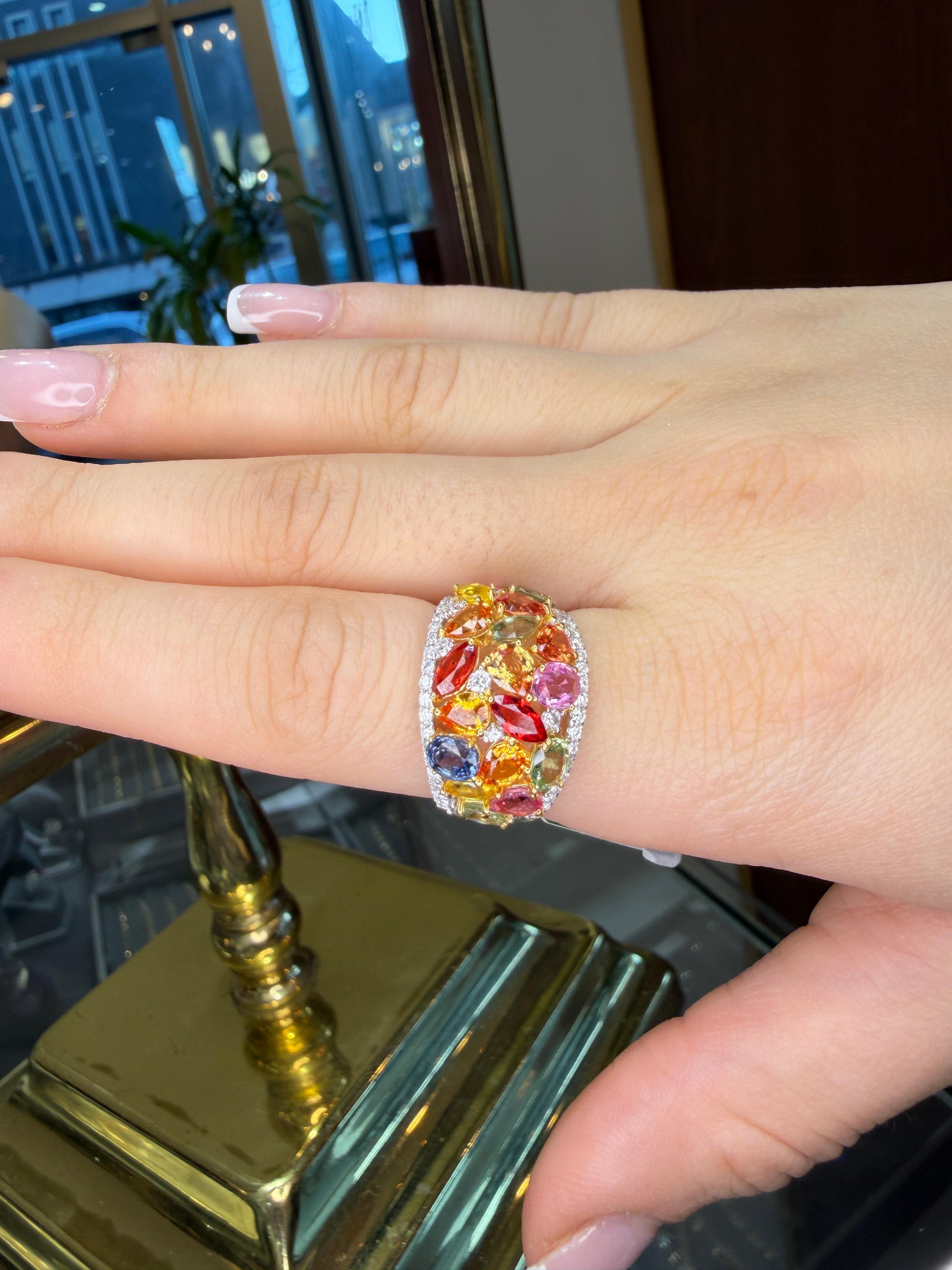 Anello in platino con zaffiri e diamanti Rainbow Diamonds - 6,23 carati di zaffiri multicolore in vendita 3