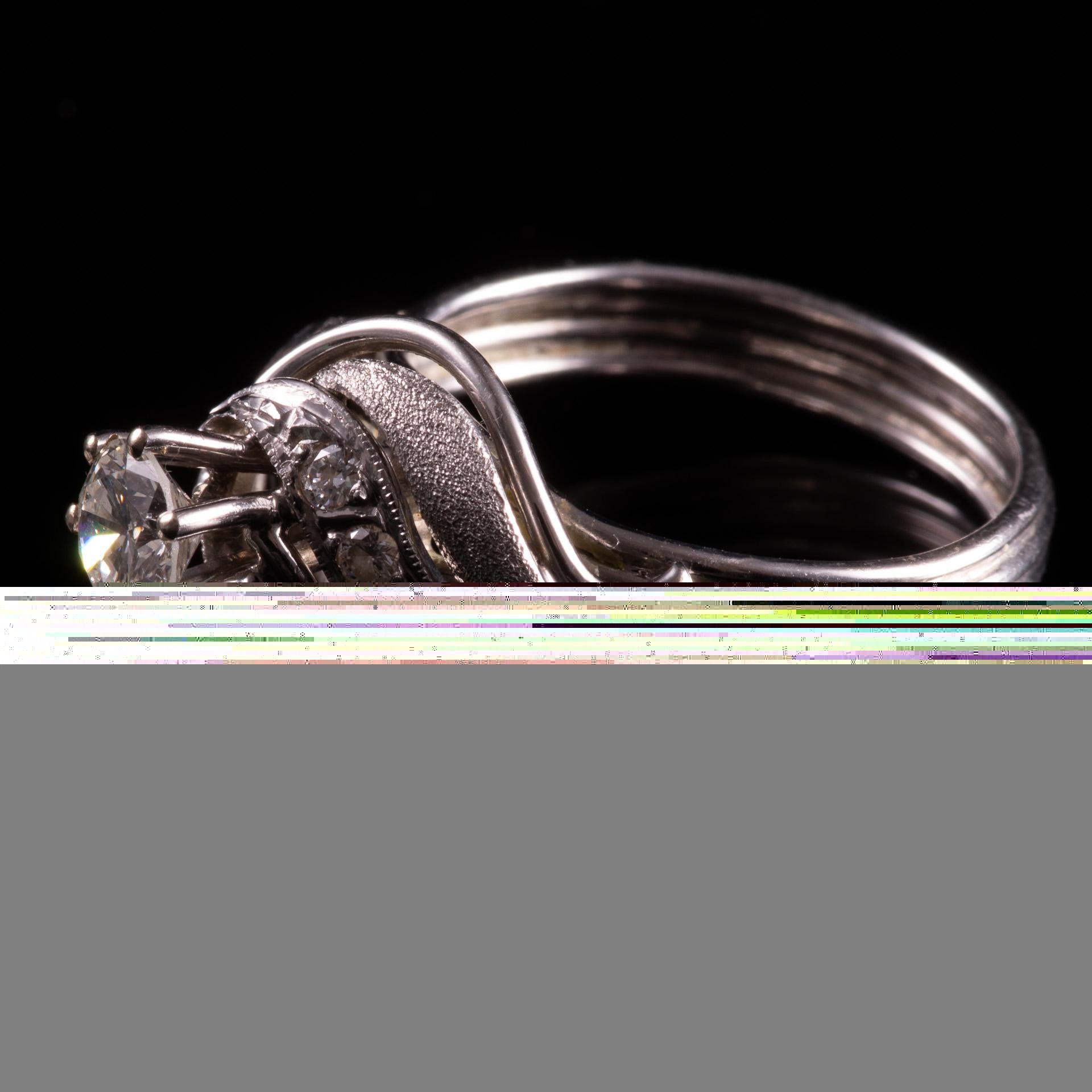 Platinum Ring 0.70 CT Diamond Art Nouveau Solitaire
4.74 GRAMS.
Good condition, working.
Free international shipping.