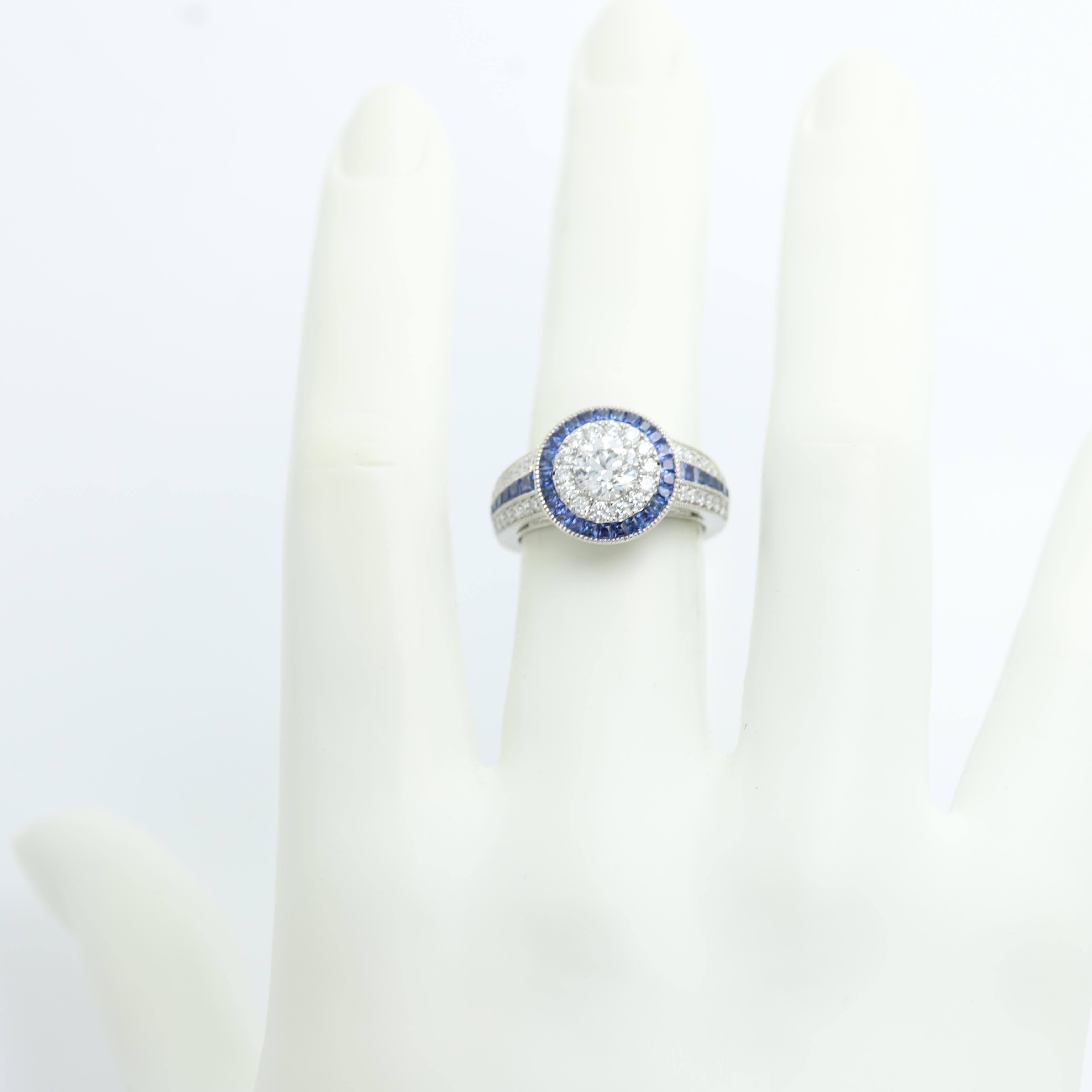Platinring im Art-déco-Stil, runder Diamant & blauer Saphir Damen im Angebot