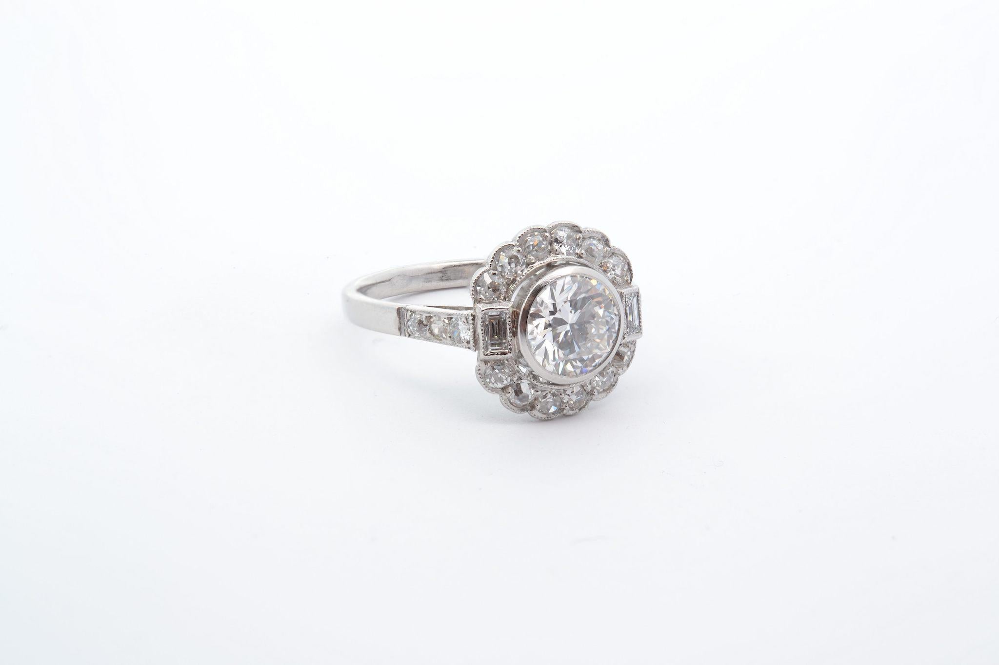 Art Deco Platinum ring set with 1, 10 carats F/SI2 diamond