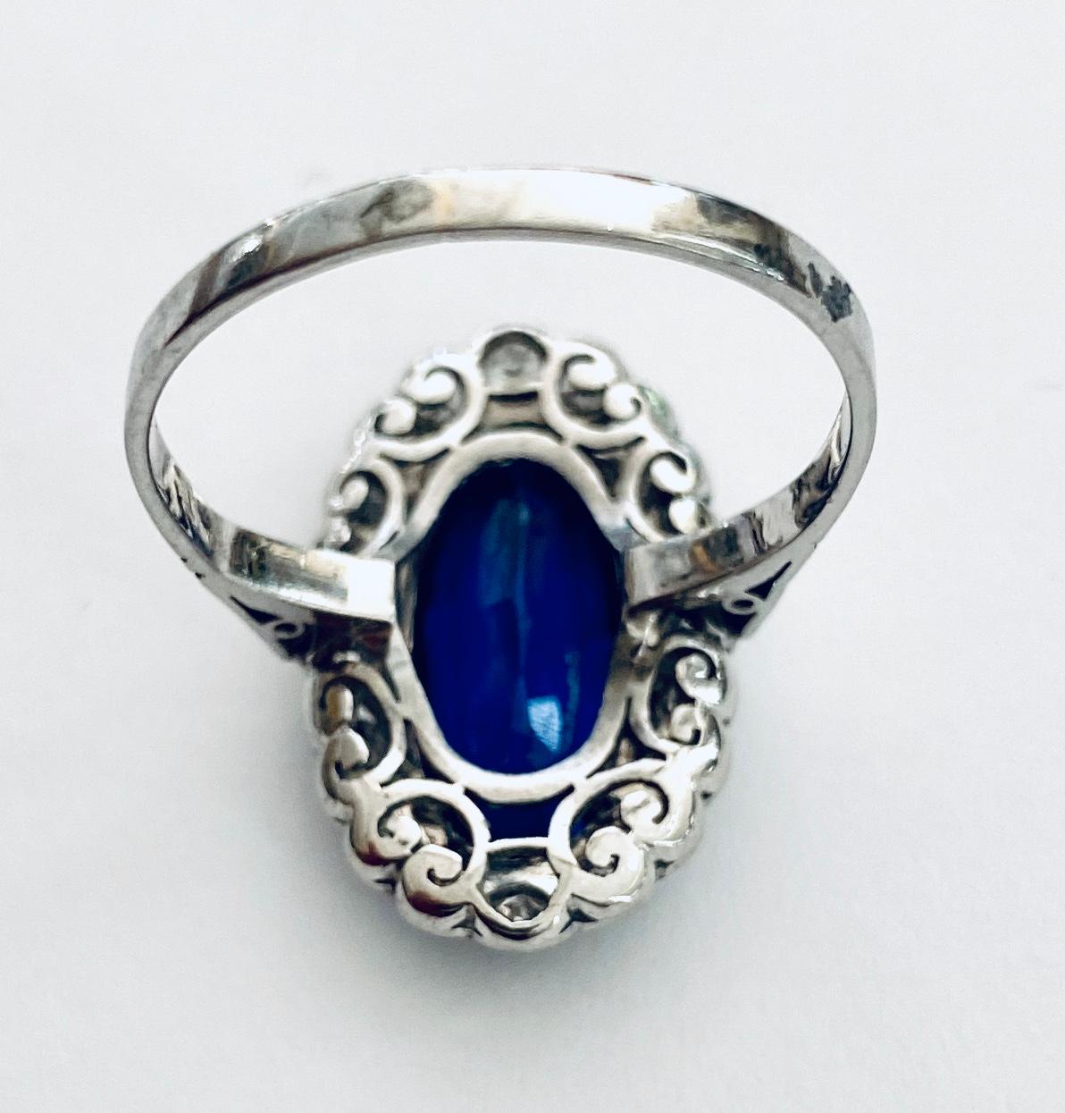 French Cut Platinum Ring Set with 20 Diamonds and 1 Synthetic Sapphire, France, 1925 For Sale