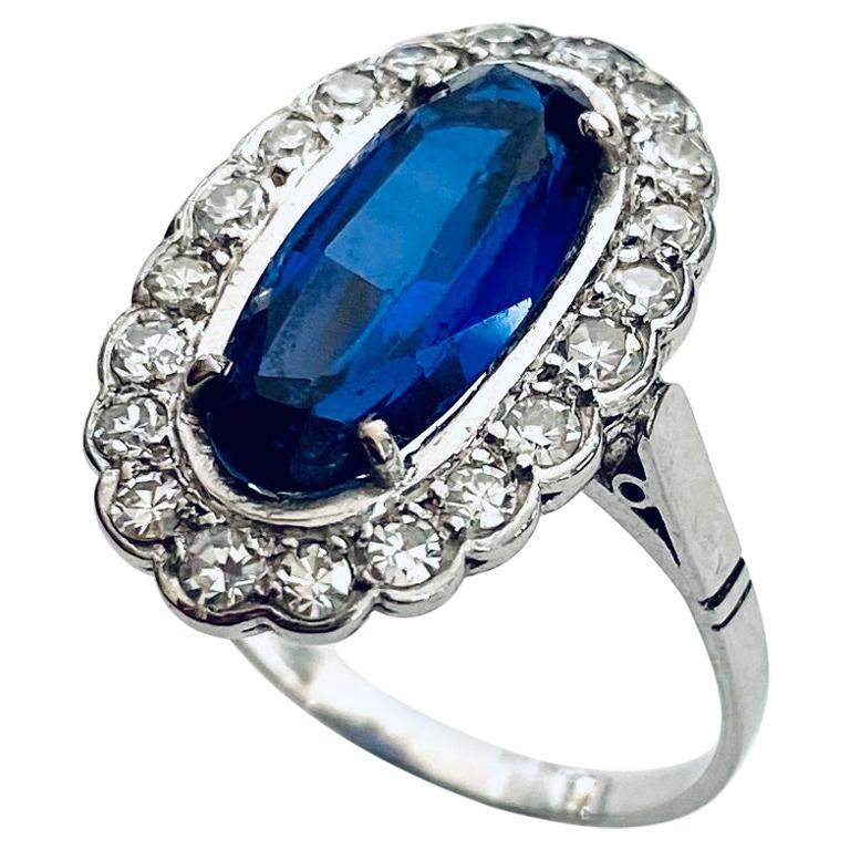 Platinum Ring Set with 20 Diamonds and 1 Synthetic Sapphire, France, 1925 For Sale