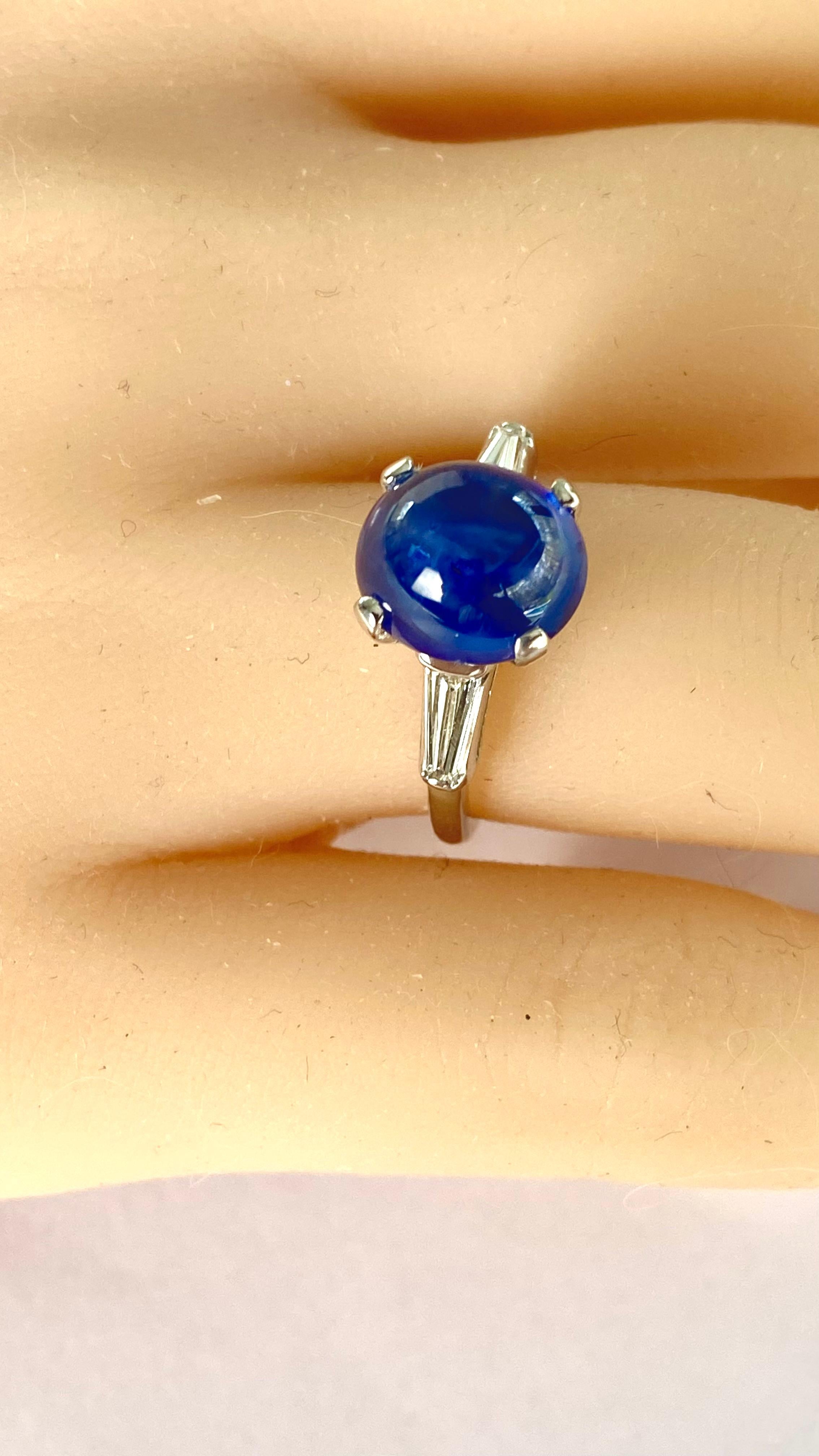 Platinum Ring Tapered Baguette Diamonds 6.21 Carat Gem Ceylon Cabochon Sapphire In Good Condition For Sale In New York, NY