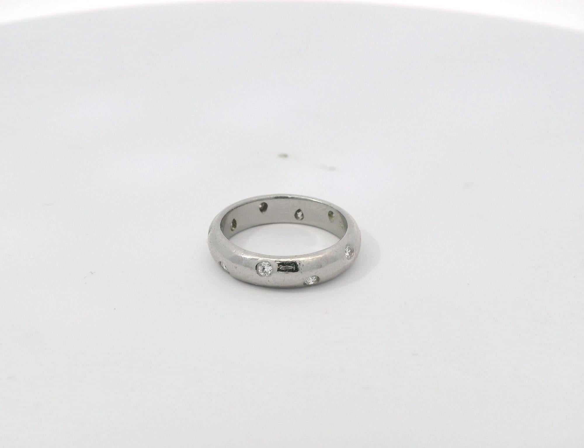 Platinum Ring TIFFANY & CO set with Diamond In Excellent Condition For Sale In UTRECHT, NL