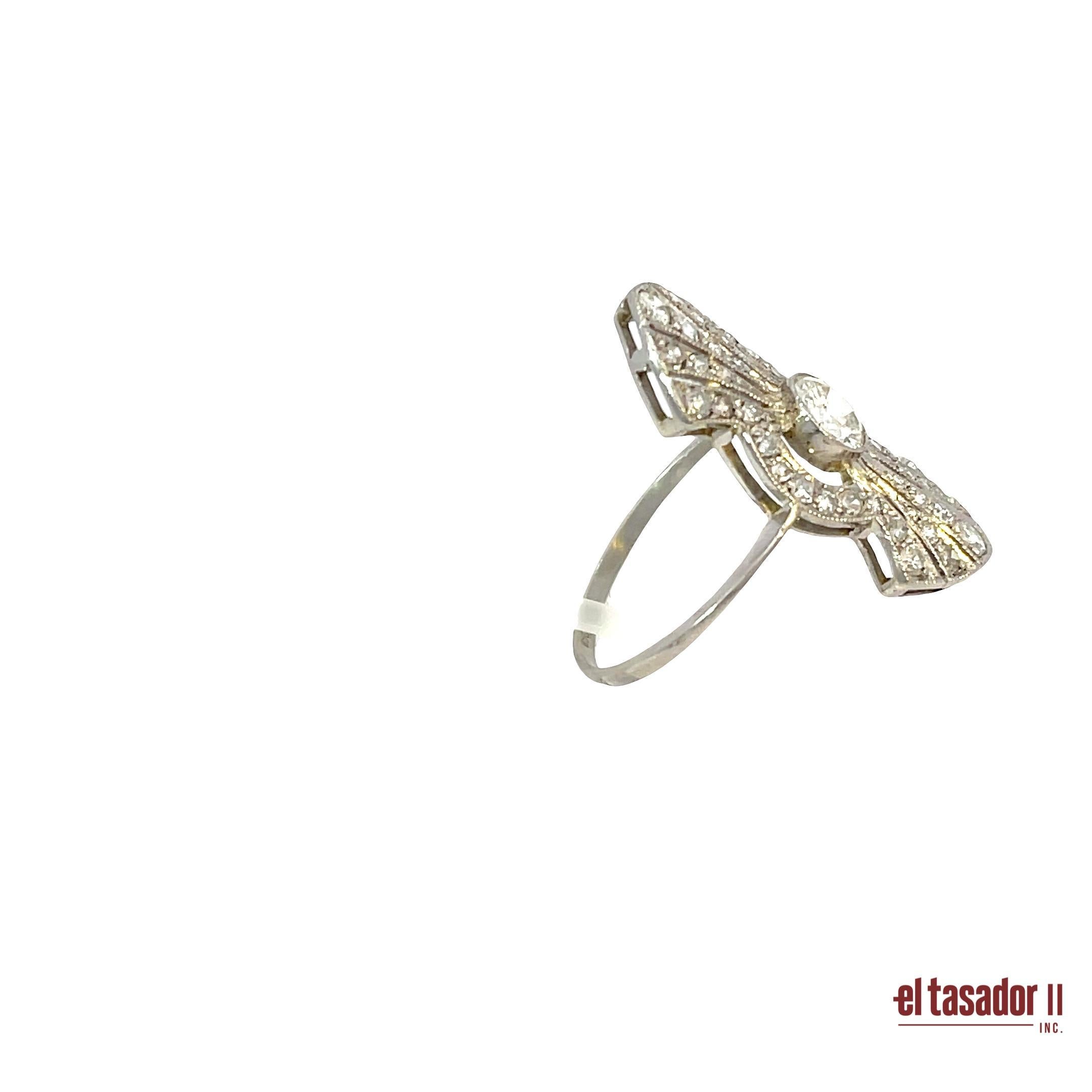 Art Déco Anello in platino con diamante taglio Brilliante da 0,58 ct. e accenti di diamante da 0,90 ct. in vendita