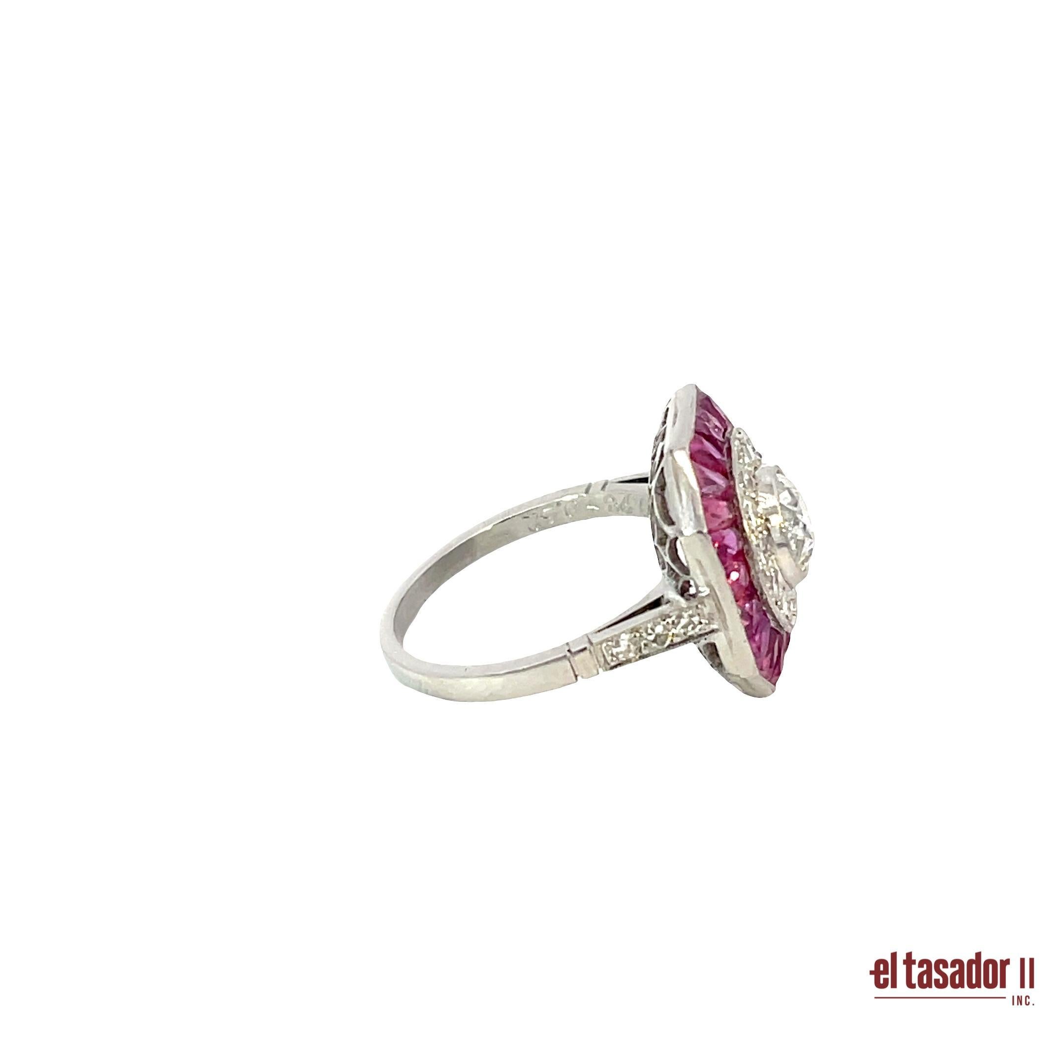 Art Déco Anello in platino con diamante taglio Brilliante 0,98ct, accenti di diamanti e rubini in vendita