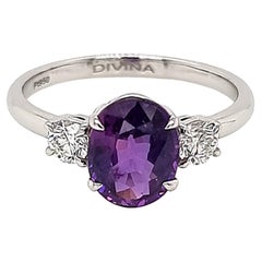 Platinum Ring with 15 Pointer Diamonds and Oval Purple Sri Lankan Sapphire