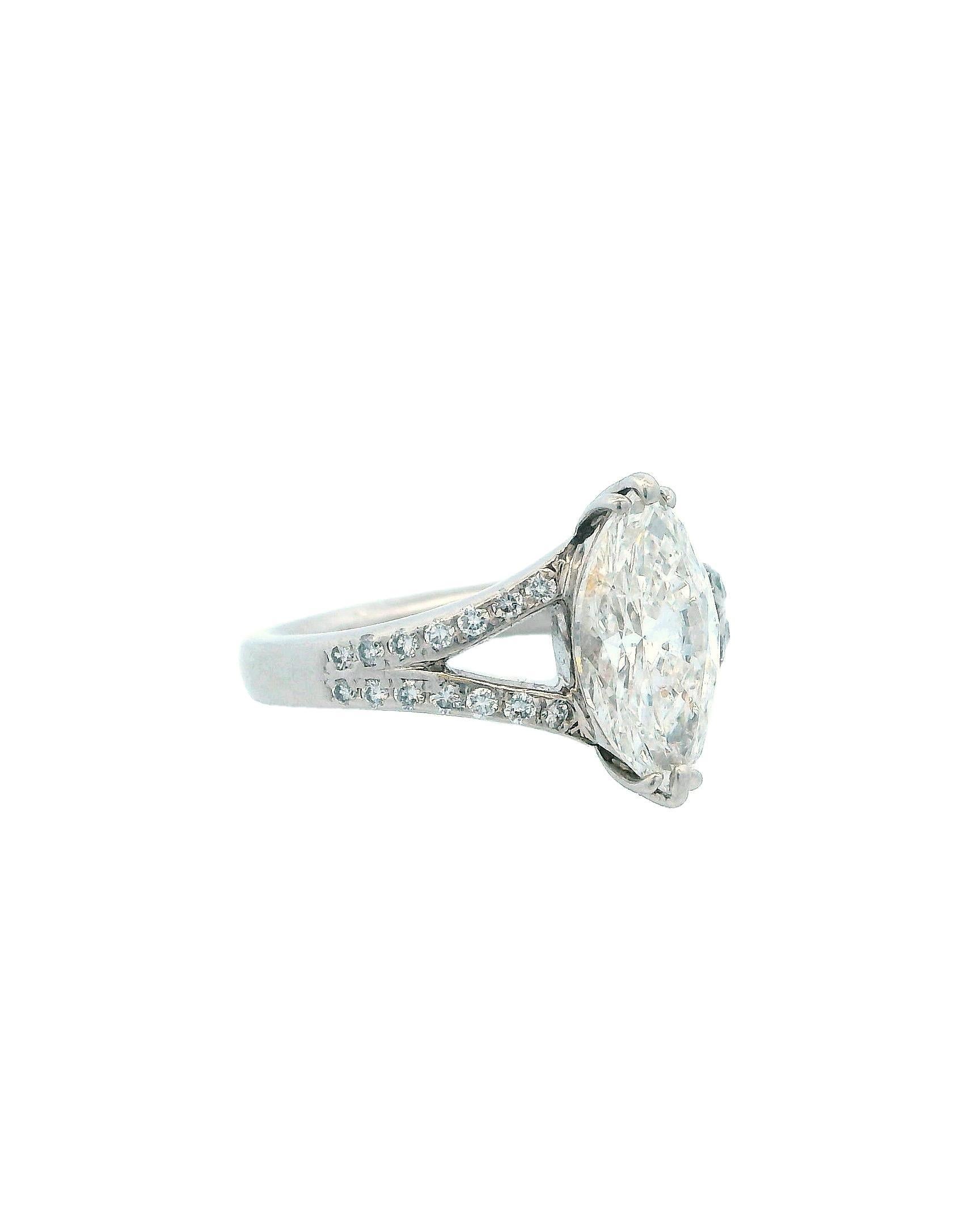Marquise Cut Platinum Ring with 2.50Ct Diamond For Sale