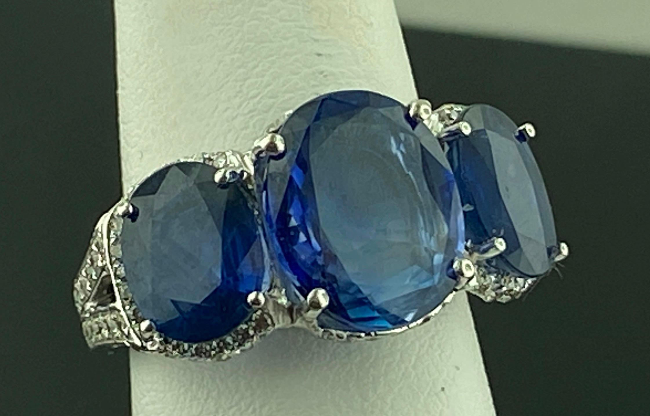 Platinum Ring with 3 Large Oval Cut Blue Sapphires and Diamonds In Excellent Condition In Palm Desert, CA