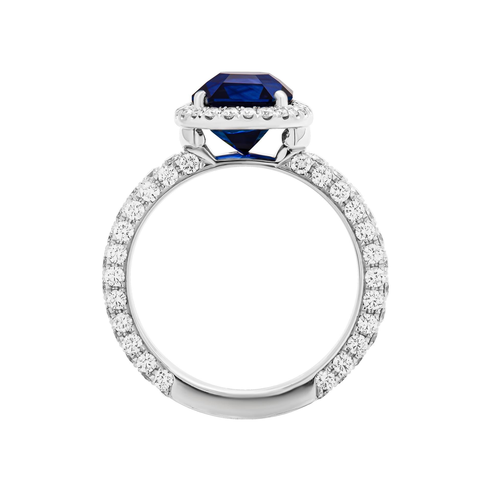 Modern Platinum Ring with 3.08 Carat Cushion Cut Sapphire For Sale