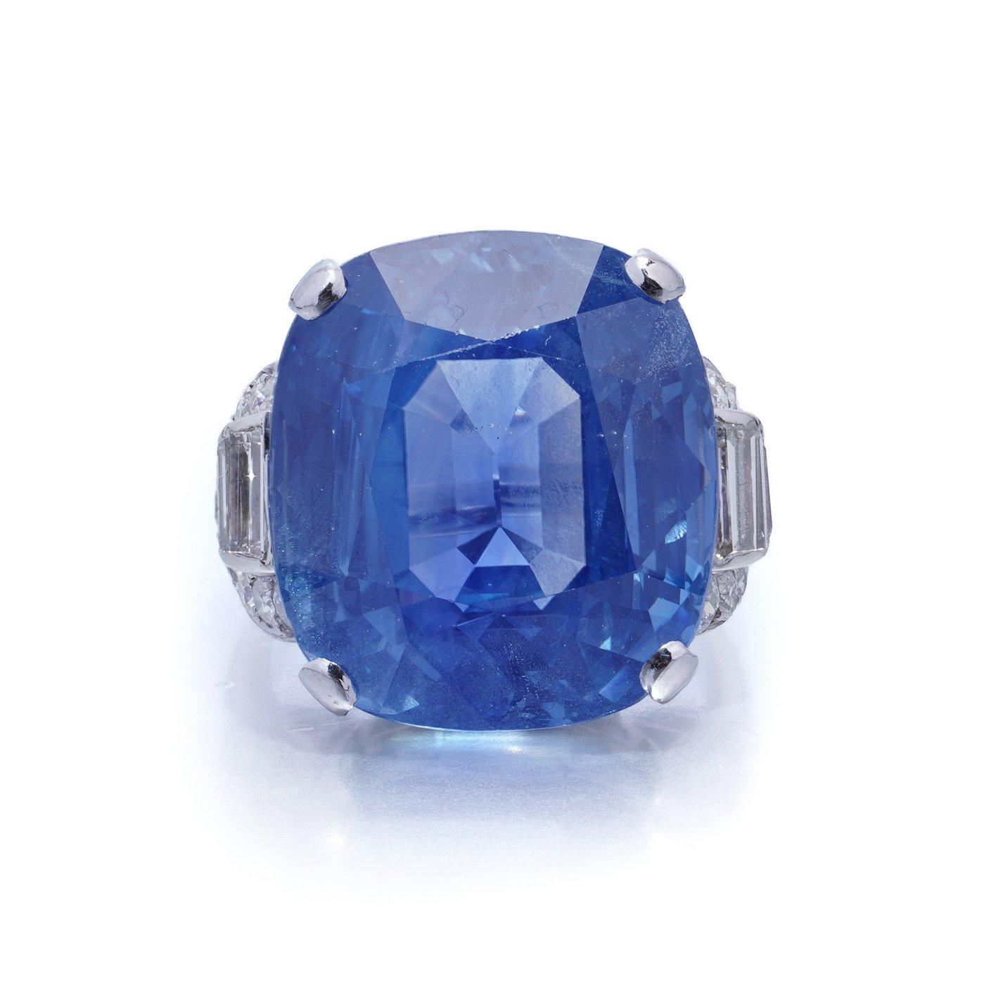 En vente :  Bague en platine avec 31.74 carats Saphir et diamants de Ceylan, sans chaleur 2