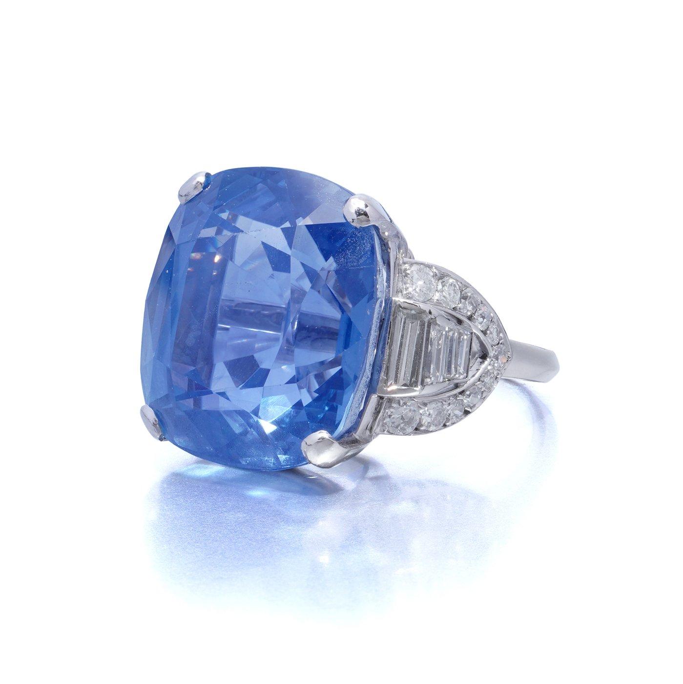 En vente :  Bague en platine avec 31.74 carats Saphir et diamants de Ceylan, sans chaleur 5