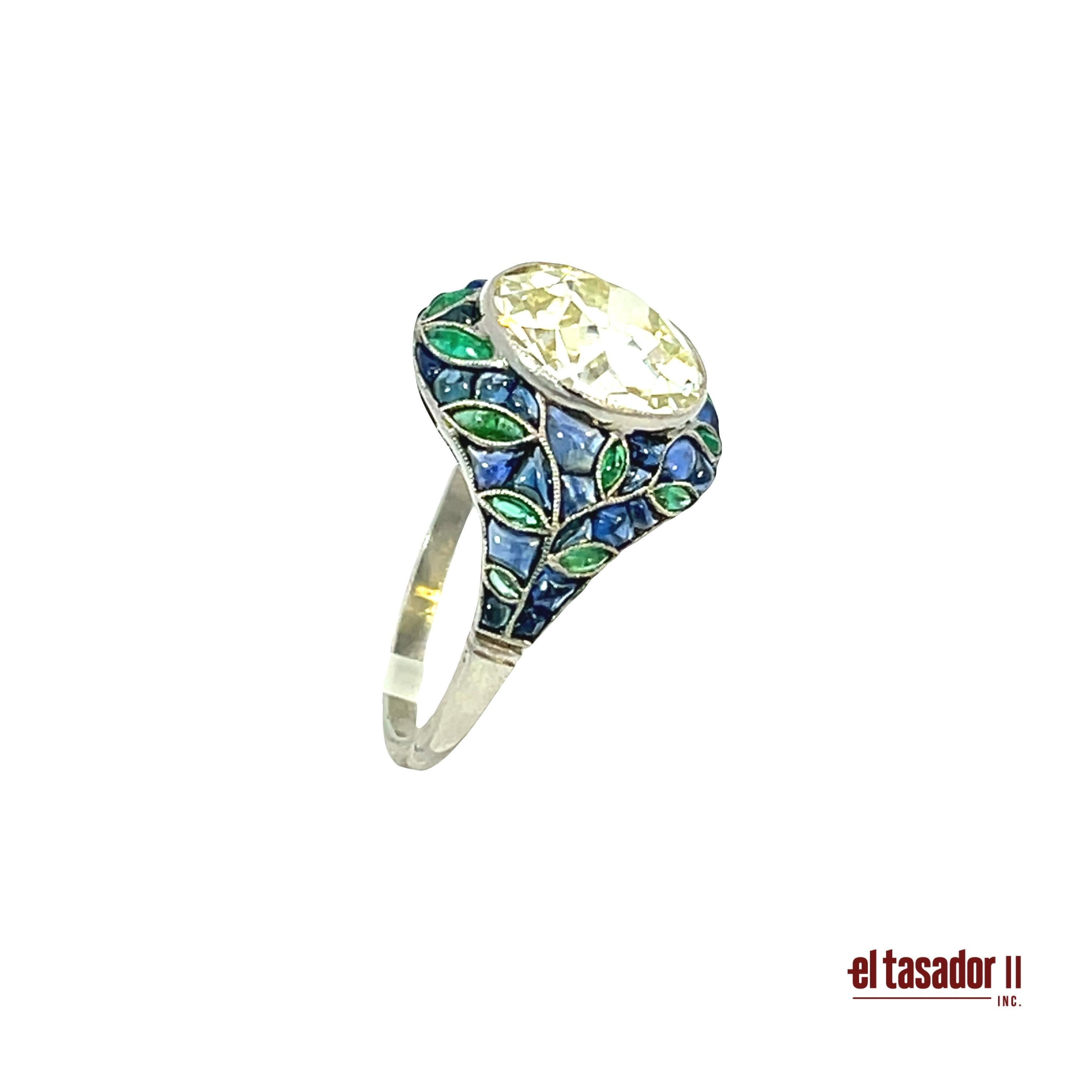 Platinring mit 5,05 ct Diamant, Smaragden und Saphiren. (Brillantschliff) im Angebot