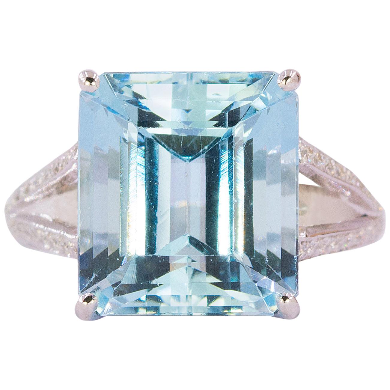 Platinum Ring with 8.73 Carat Emerald Cut Aquamarine