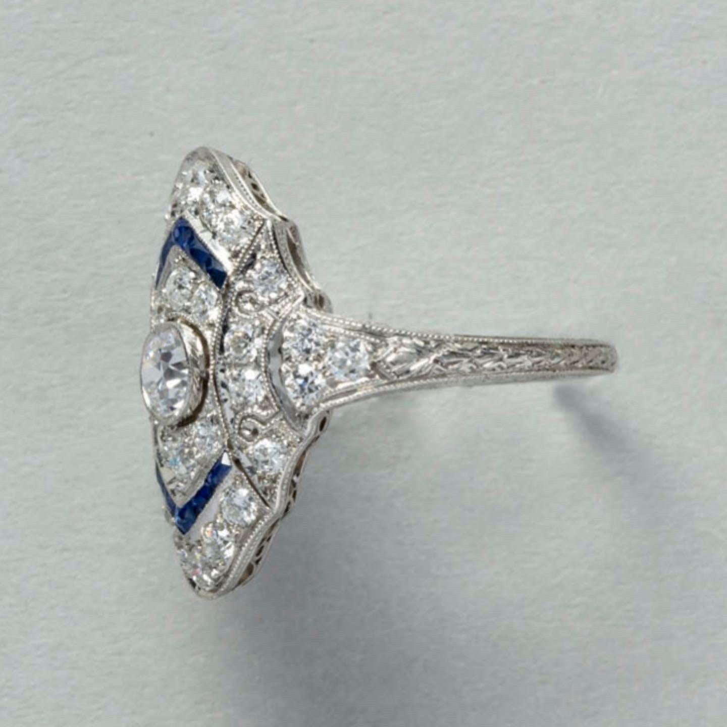 Platinum Ring with Diamonds and Sapphire For Sale 1
