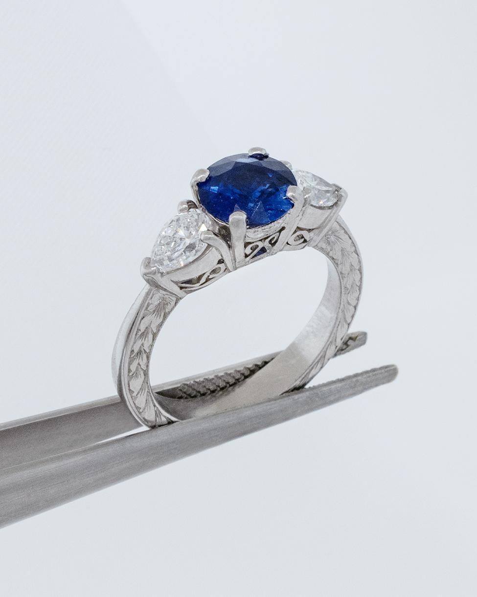 Platinum Ring with Filigree, Hand Engraving, 1.31 carat Sapphire and Diamonds In Good Condition For Sale In Boone, NC