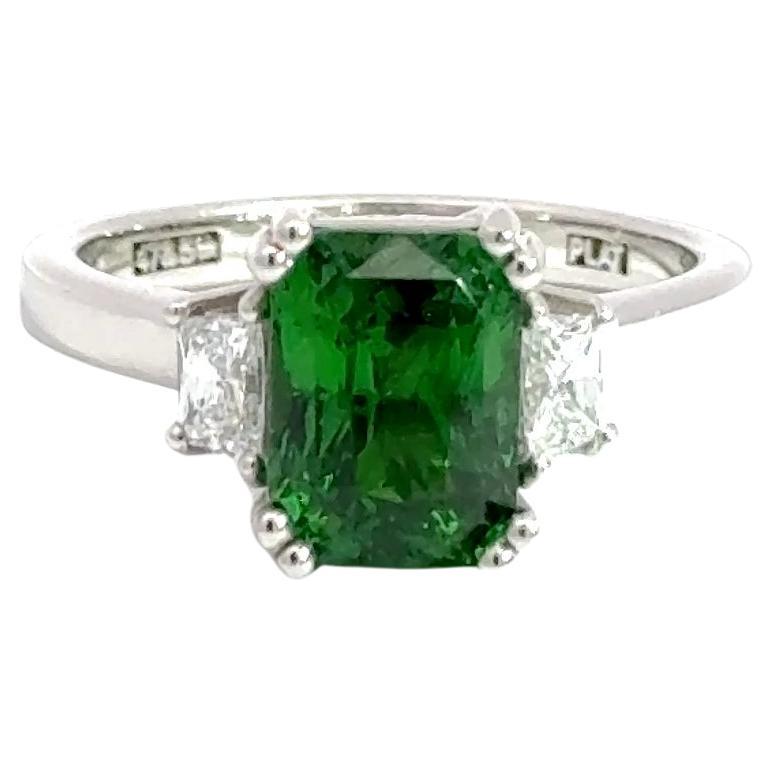 Bague en platine avec tsavorite certifiée GIA et diamants taille trillion en vente