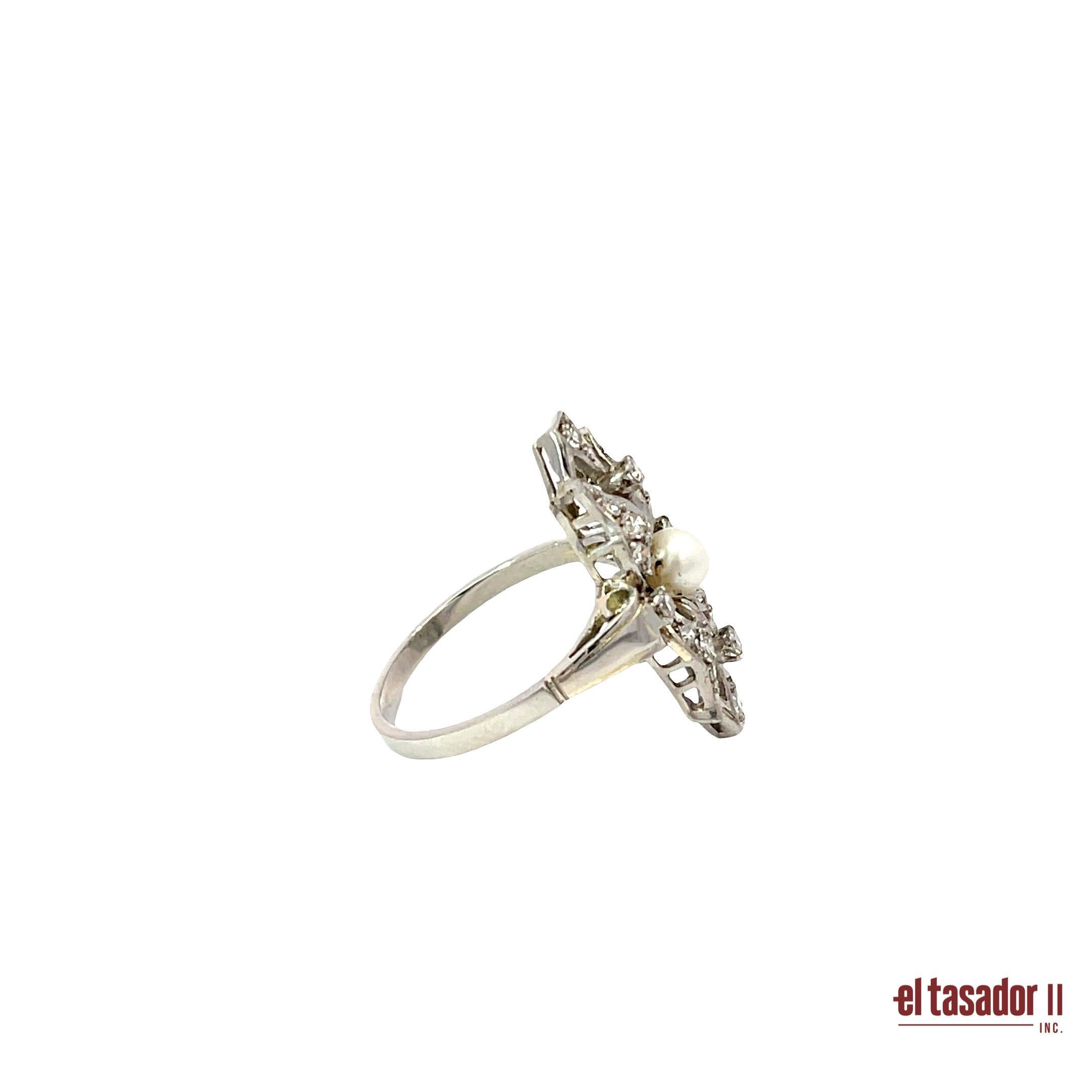 Art Nouveau Anello in platino con perle e diamanti da 0,50 carati in vendita