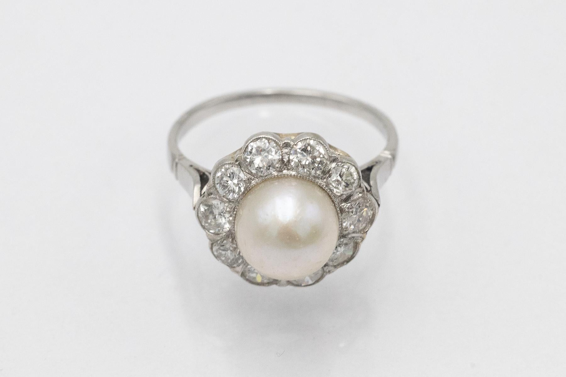 Bague en platine avec perle et diamants 1,00ct, milieu du 20e siècle. en vente 2