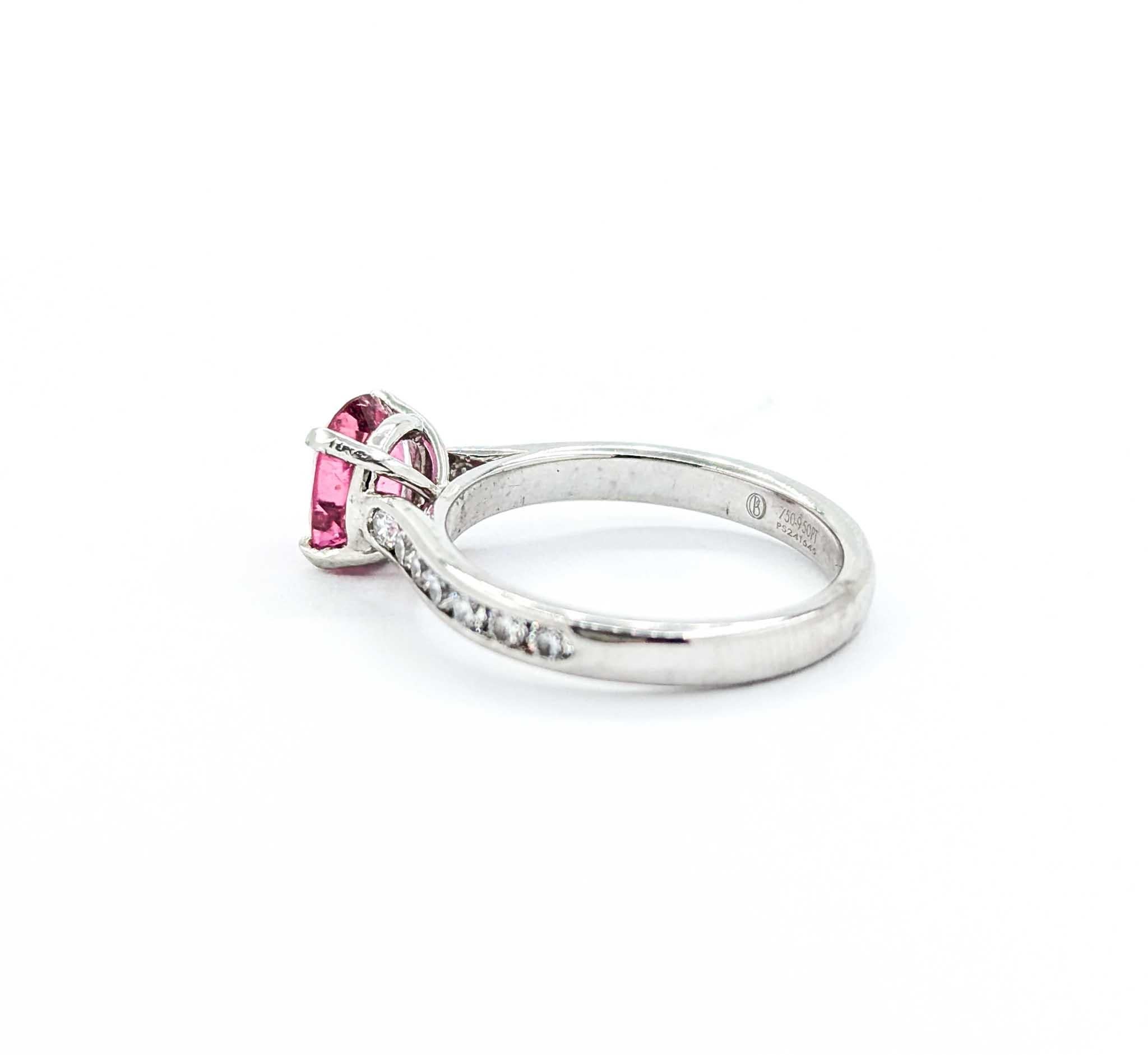 Anello in platino con tormalina rosa e diamanti in vendita 2