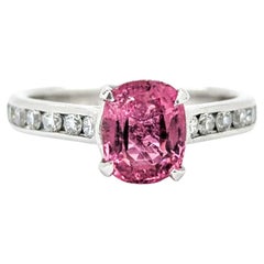 Platinring aus Platin mit rosa Turmalin und Diamanten