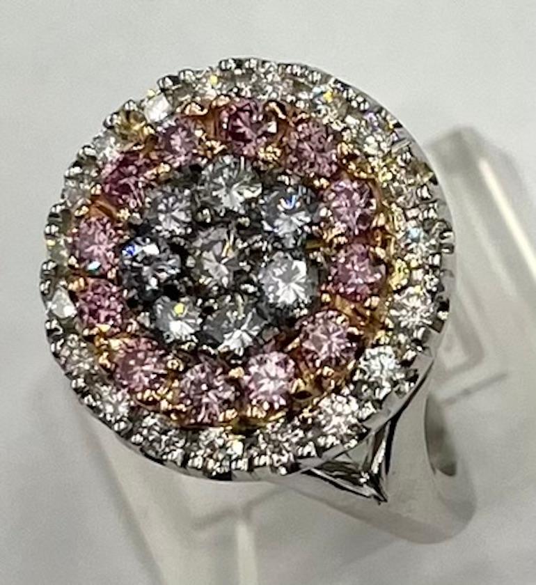 Platinum Ring With Round Natural Blue, Pink And White Diamonds In New Condition For Sale In San Diego, CA