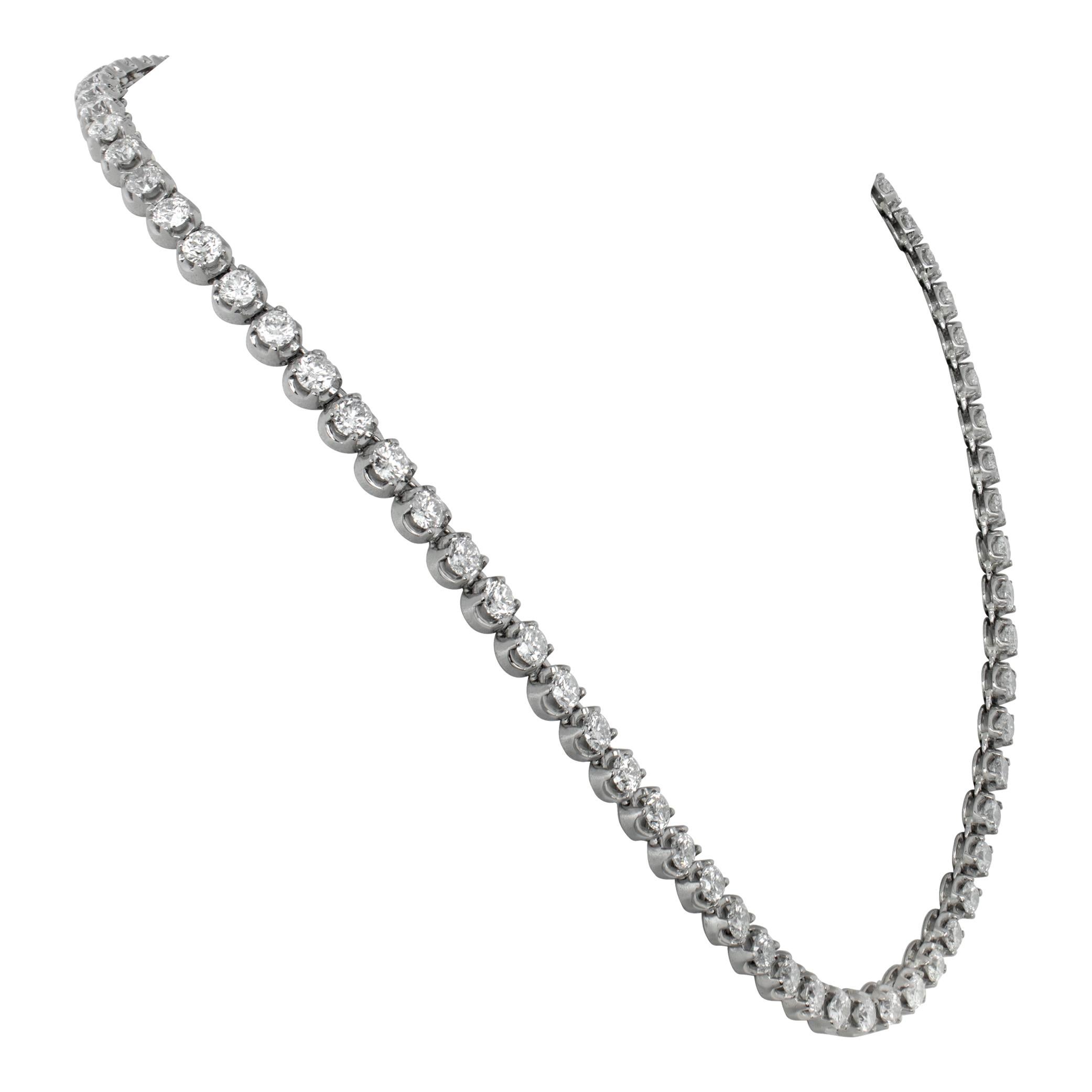 Platinum Riviera diamond necklace with round brilliant cut diamonds In Excellent Condition For Sale In Surfside, FL