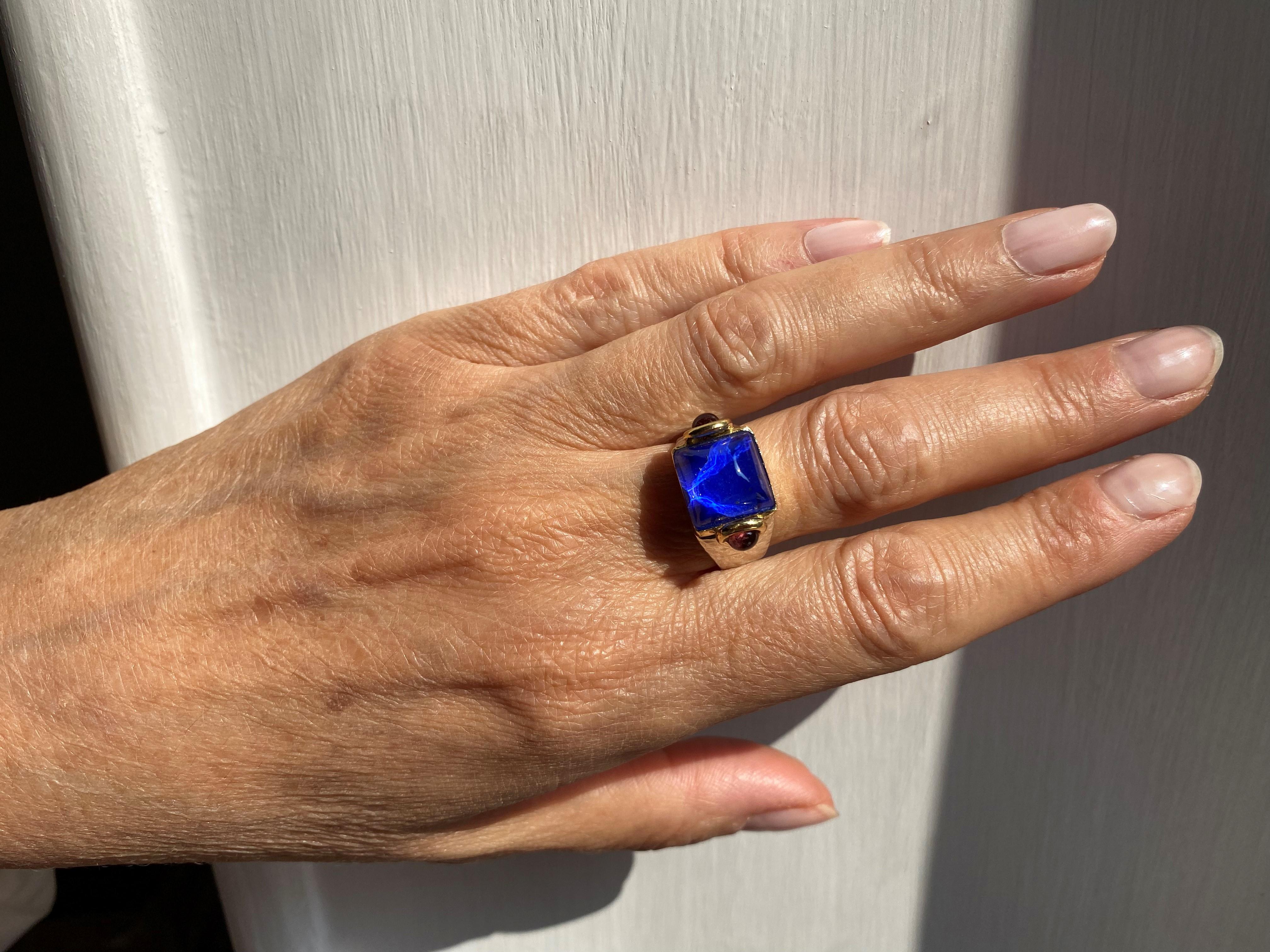 Platinum Rock Crystal Cabochon Cut Pink Tourmaline Lapis Lazuli 18 Karat Yellow Gold Unisex Design Ring
Any size available in two weeks on order.
This ring is entirely manufactured, in an artisanal way, in Rome, Italy in platinum and every step of