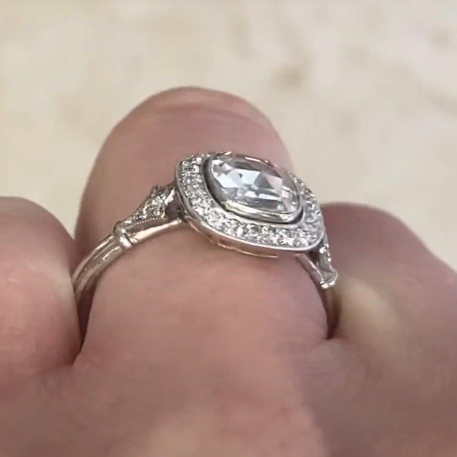 Verlobungs-Cluster-Ring aus Platin mit Diamanten im Rosenschliff (GIA ca. 1,00 Karat) (Art déco) im Angebot
