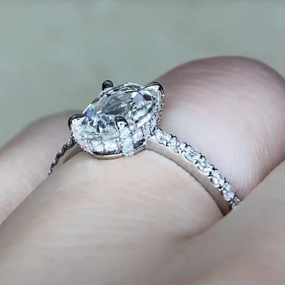 Anello di fidanzamento in platino con diamante ovale taglio rosa (GIA circa 1,00 carati), platino In condizioni ottime in vendita a New York, NY