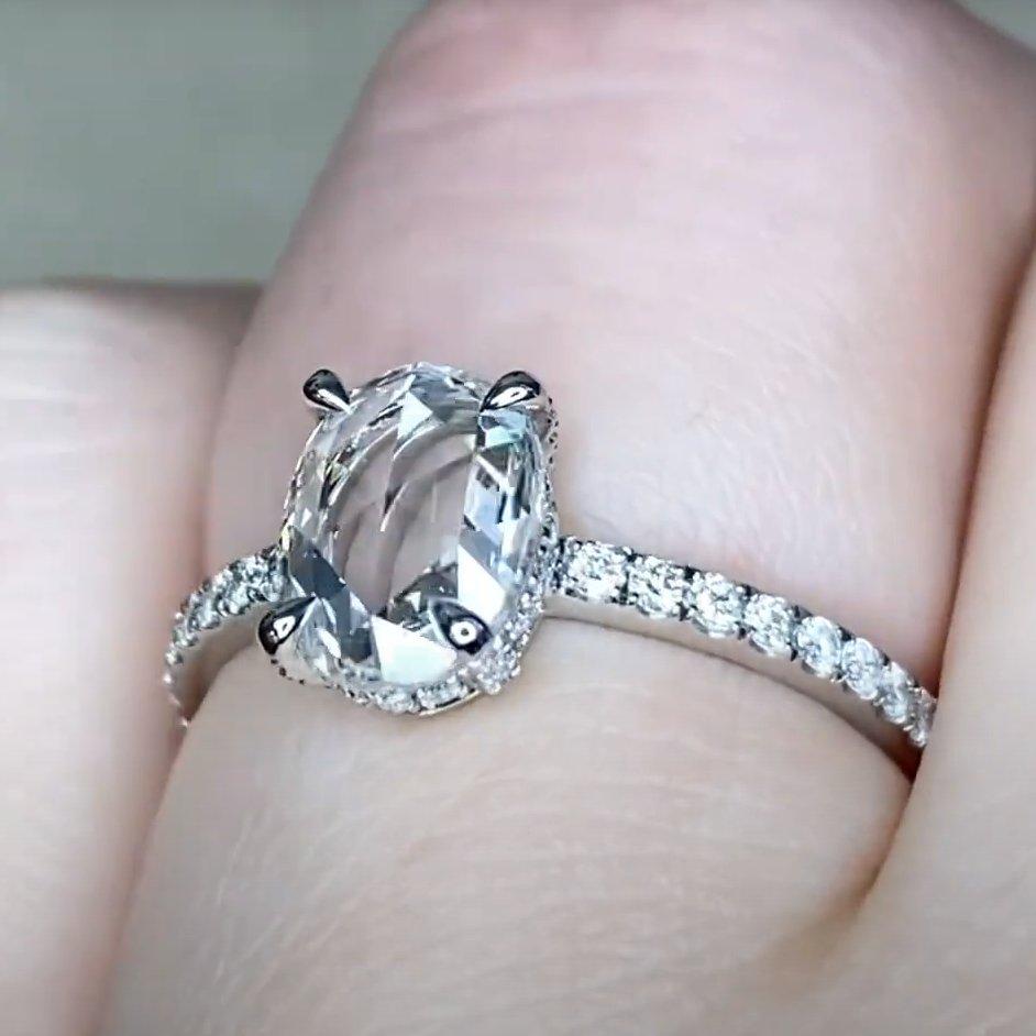 Donna Anello di fidanzamento in platino con diamante ovale taglio rosa (GIA circa 1,00 carati), platino in vendita