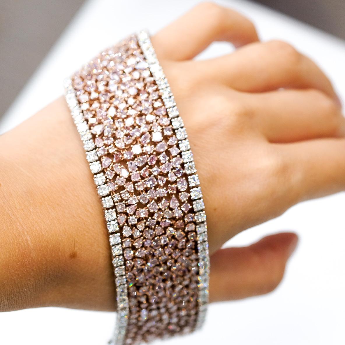 47.00cttw Fancy Pink Diamond Platinum & Rose Gold Carpet Bracelet For Sale 1