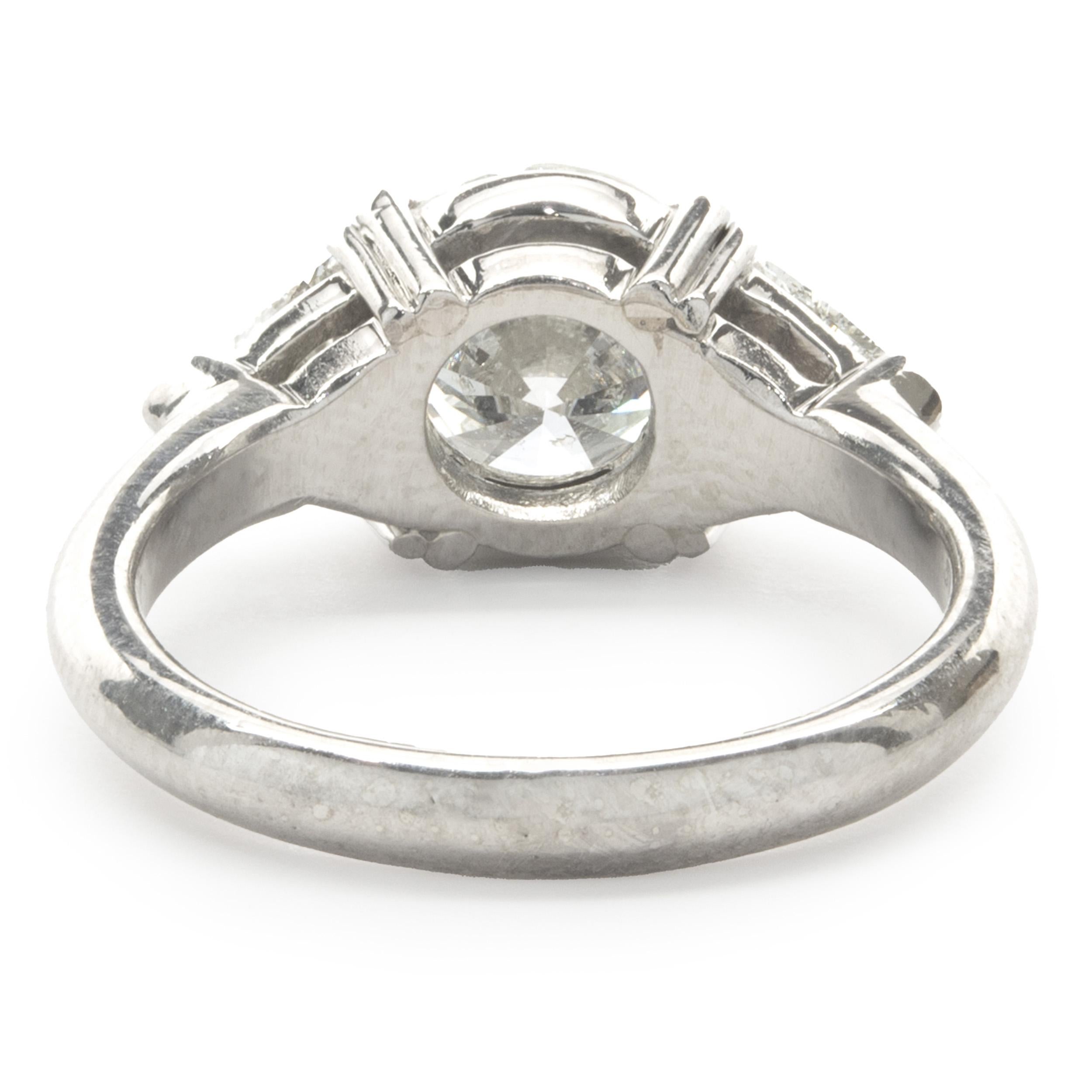 Runder Brillantschliff Diamant-Verlobungsring aus Platin (Rundschliff)