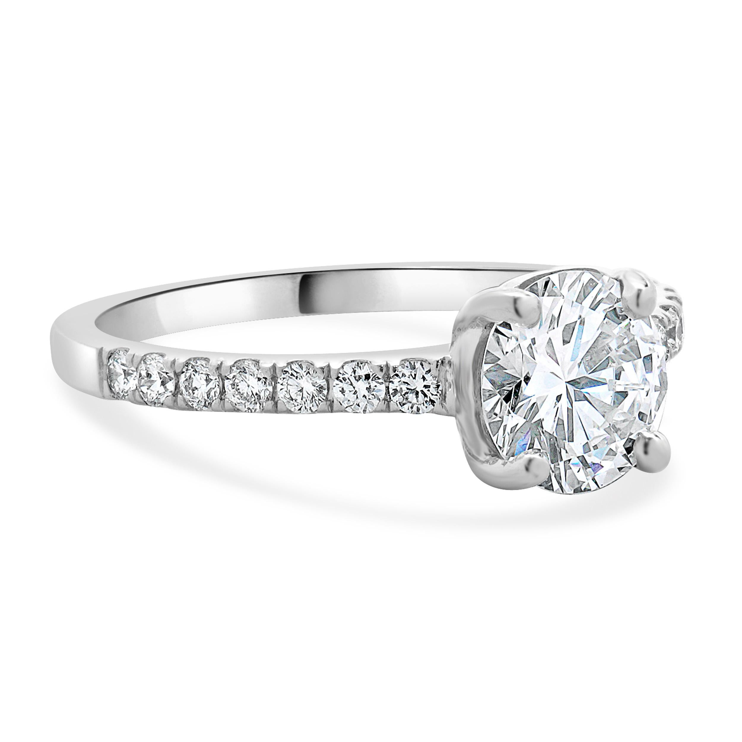 Platinum Round Brilliant Cut Diamond Engagement Ring In Excellent Condition In Scottsdale, AZ