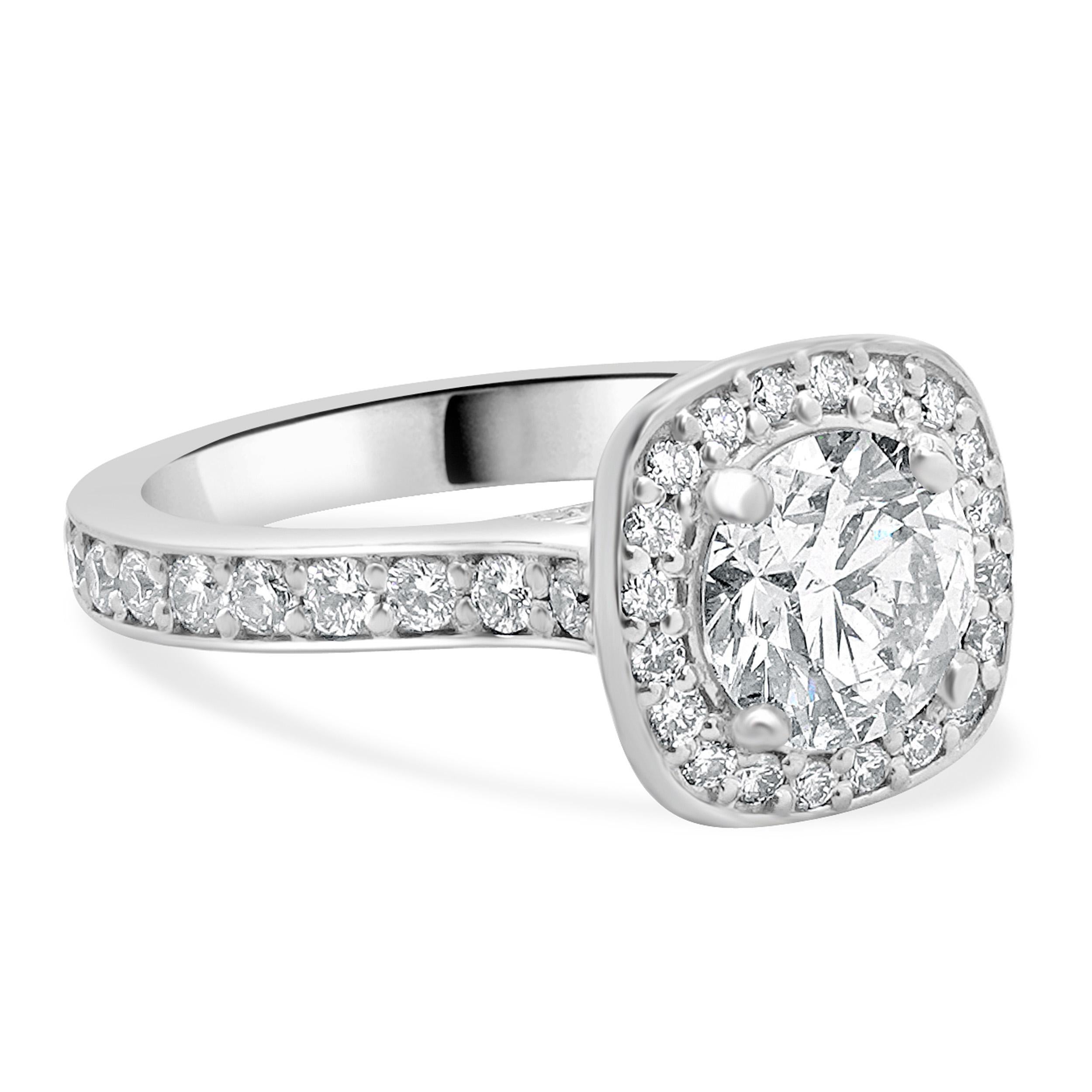 Platinum Round Brilliant Cut Diamond Engagement Ring In Excellent Condition For Sale In Scottsdale, AZ