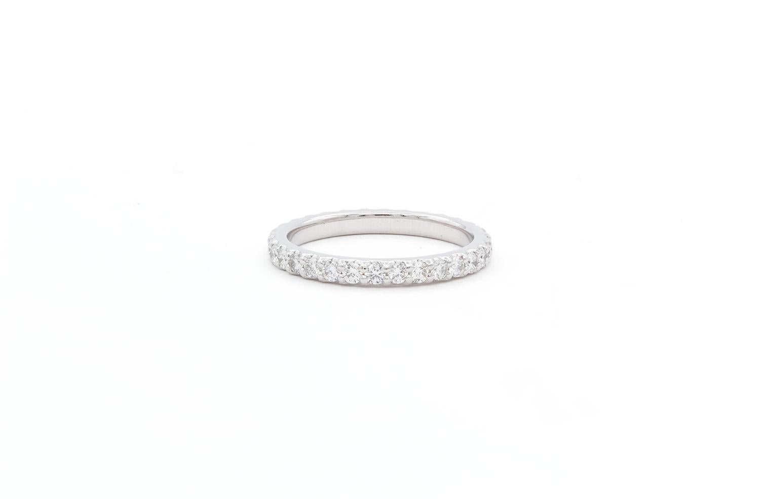 Round Cut Platinum Round Brilliant Diamond Eternity U Pave Wedding Band 0.90ctw F-G/VS-SI For Sale