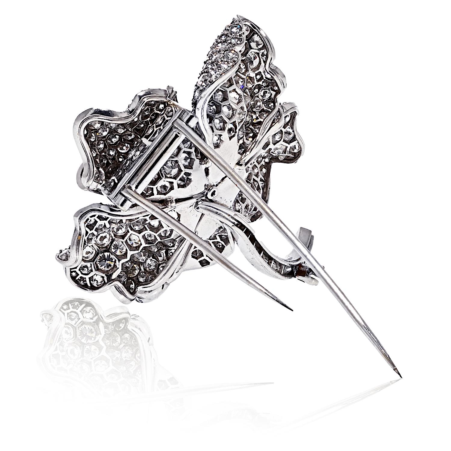 Taille ronde Broche vintage en platine avec diamants ronds de 17,00 carats poids total en vente
