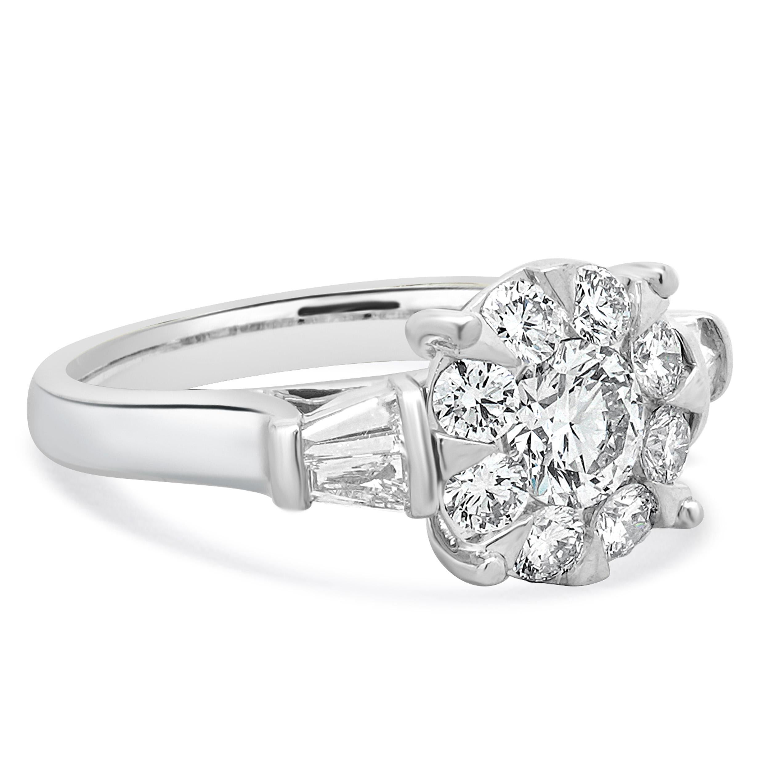Taille ronde Bague de fiançailles en platine à diamants ronds en vente